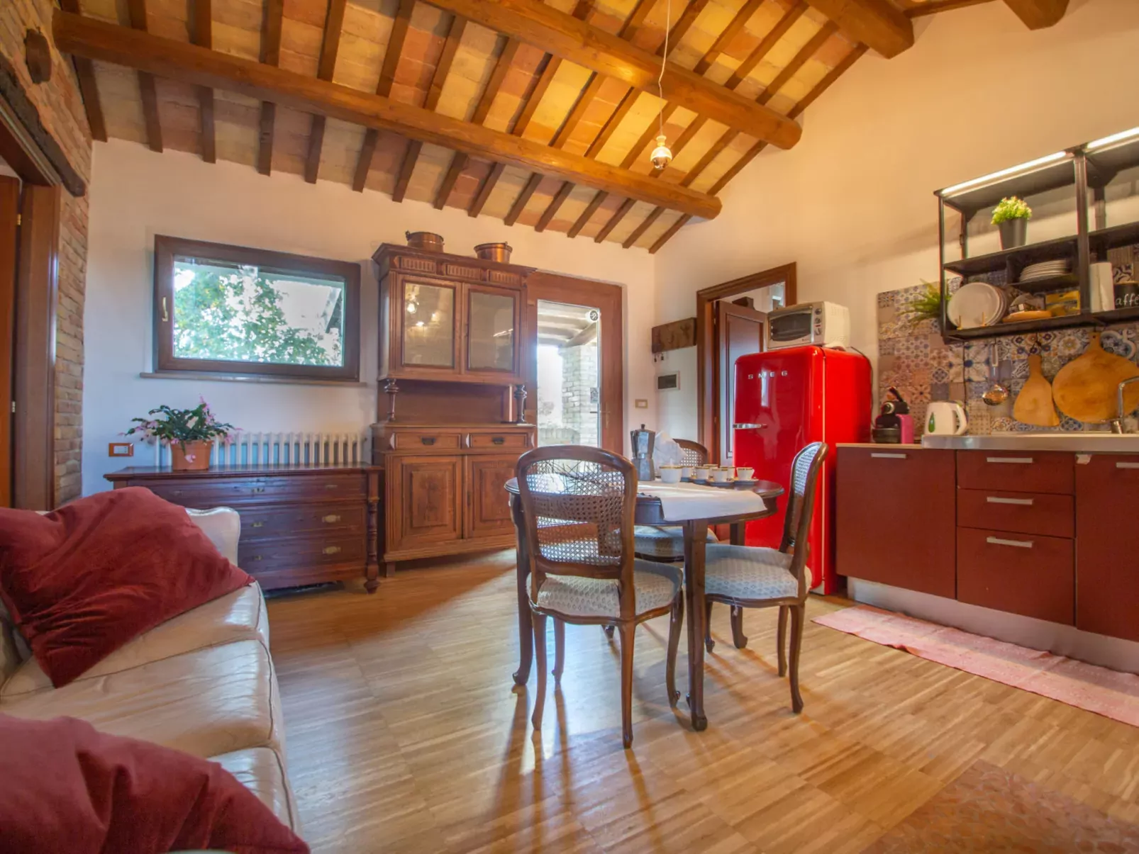 Casale Vincenzo-Inside