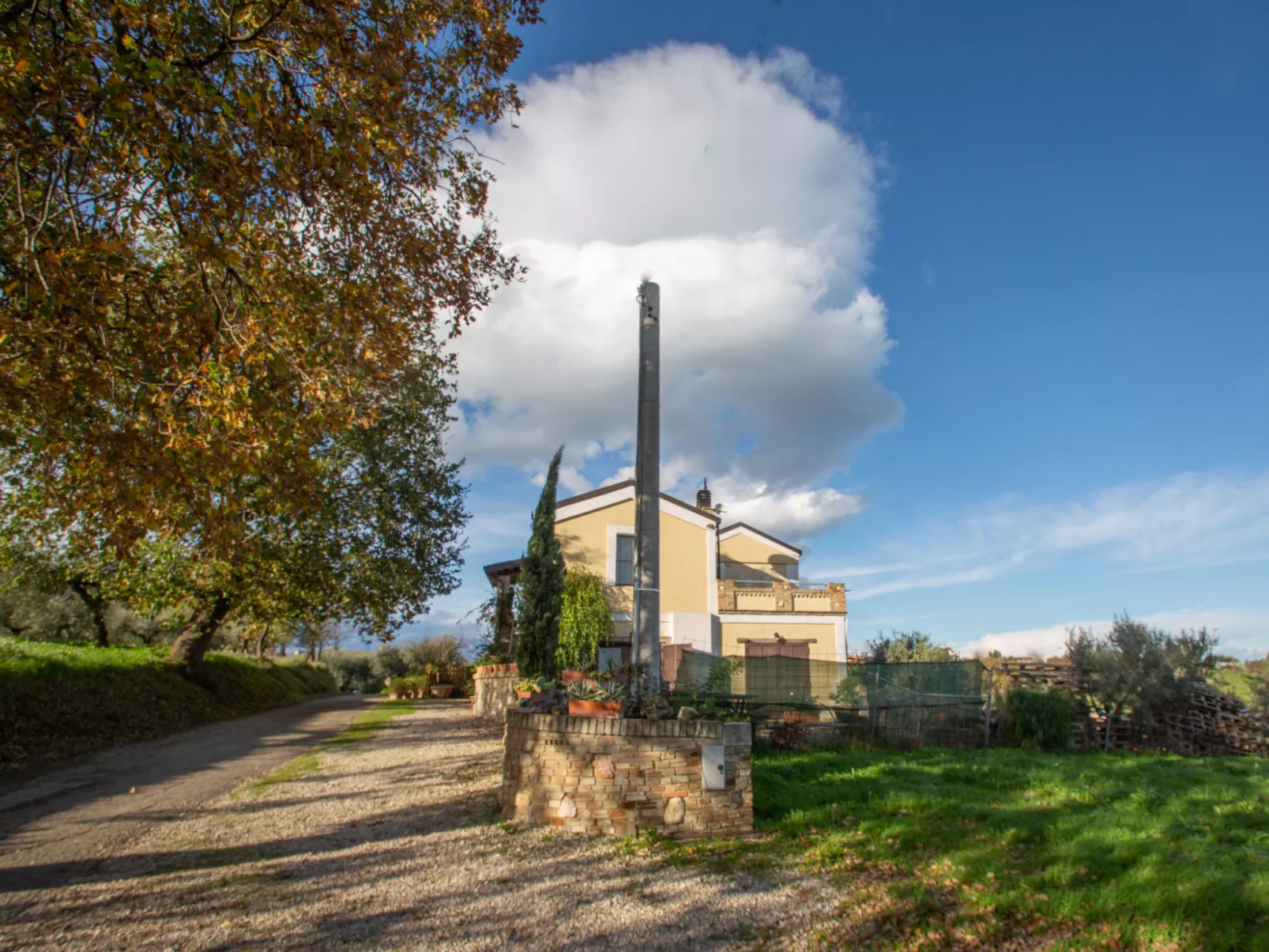 Casale Vincenzo-Outside