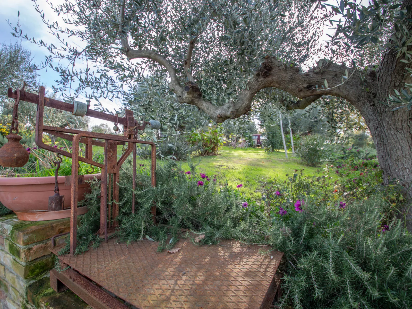 Casale Vincenzo-Outside