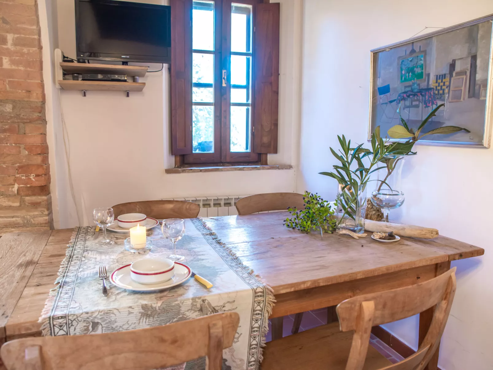 Borgo-Inside