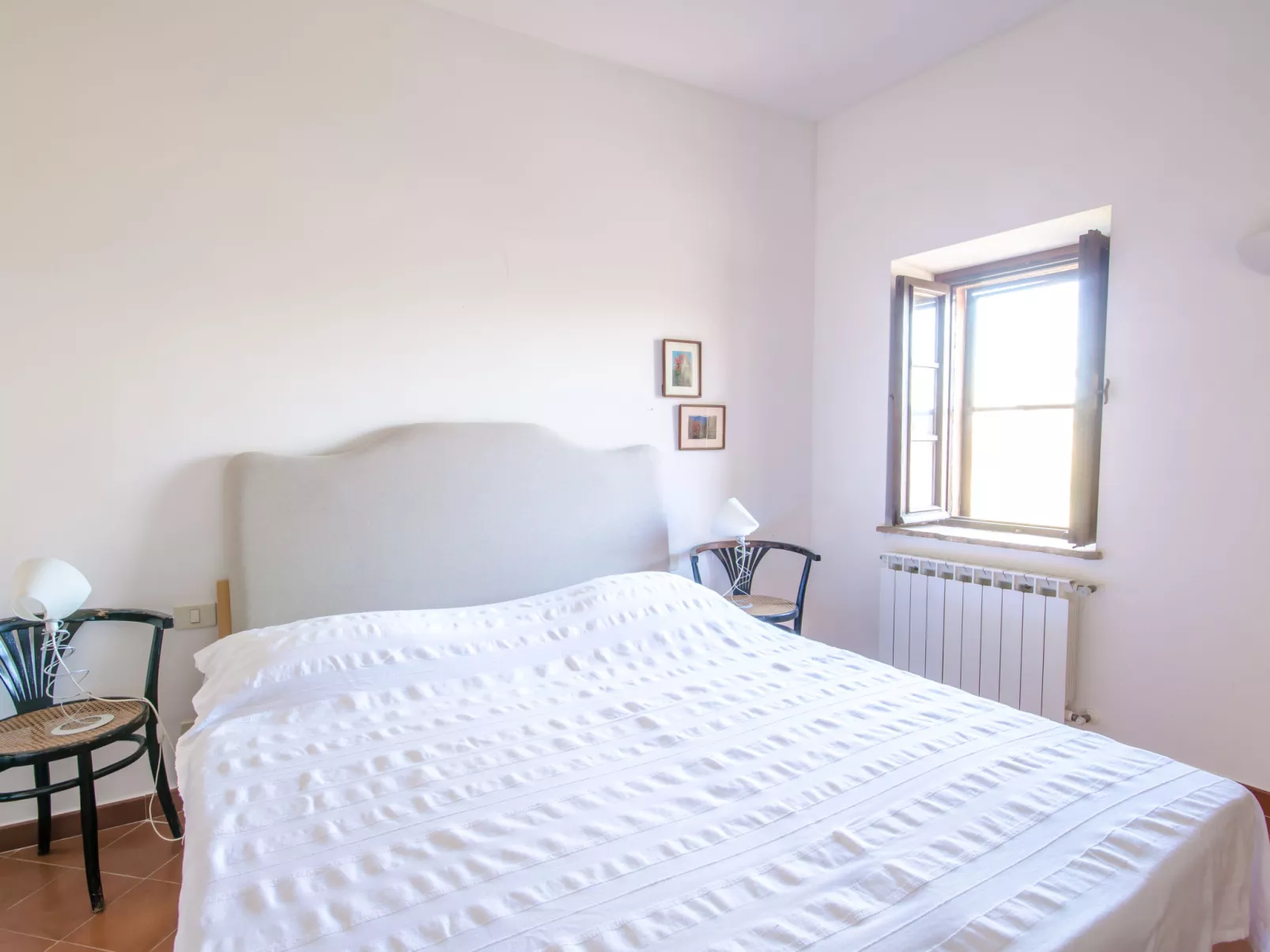 Borgo-Inside