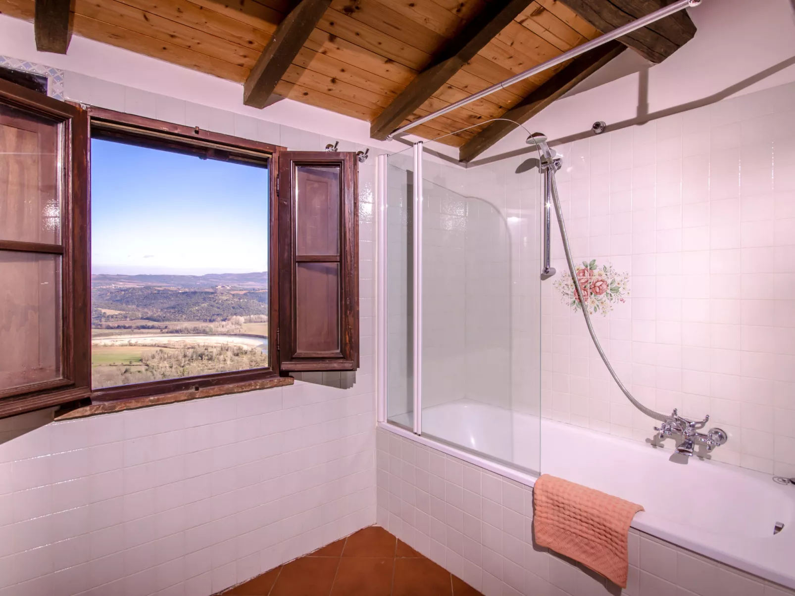 Borgo-Inside