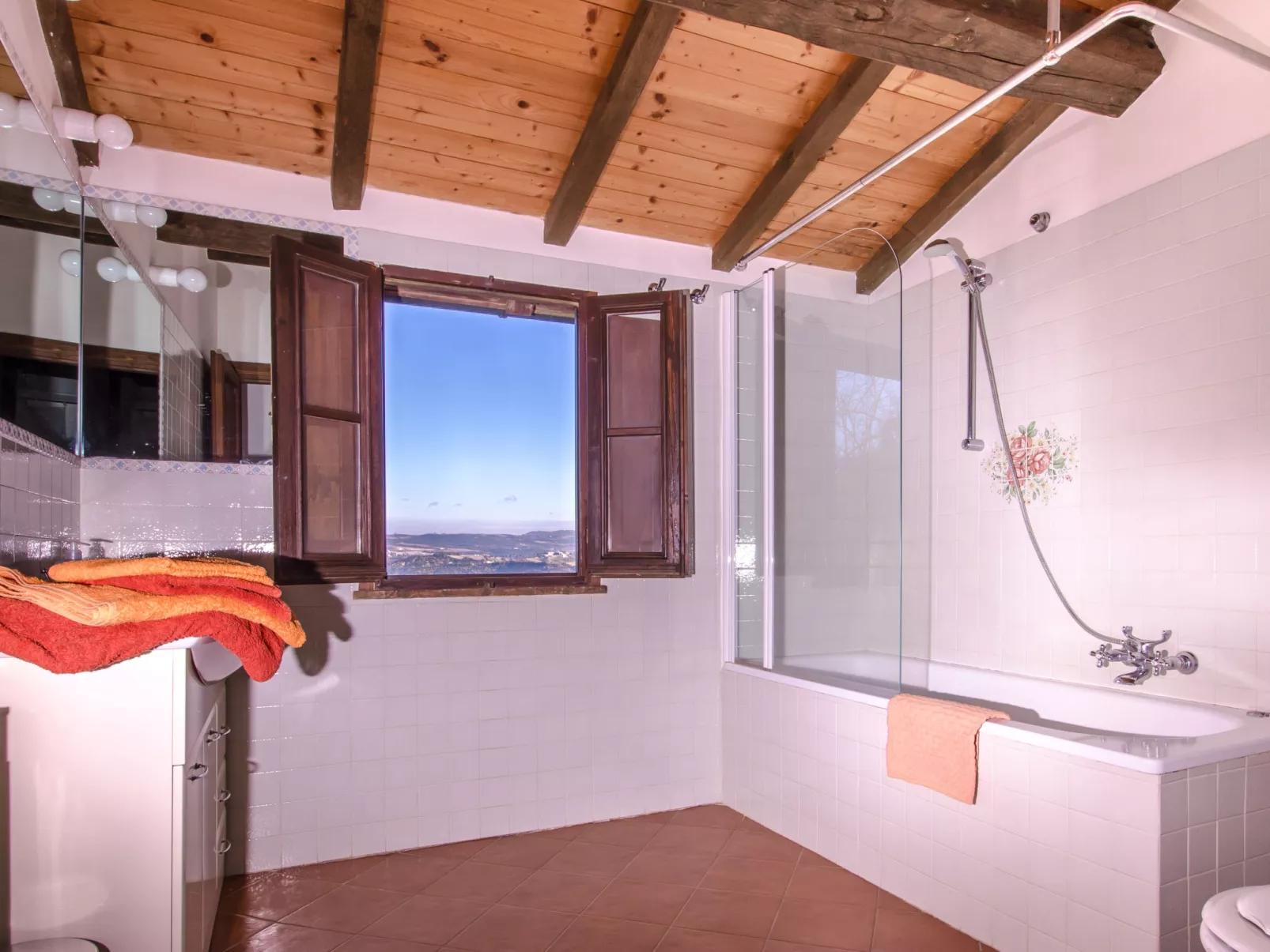 Borgo-Inside