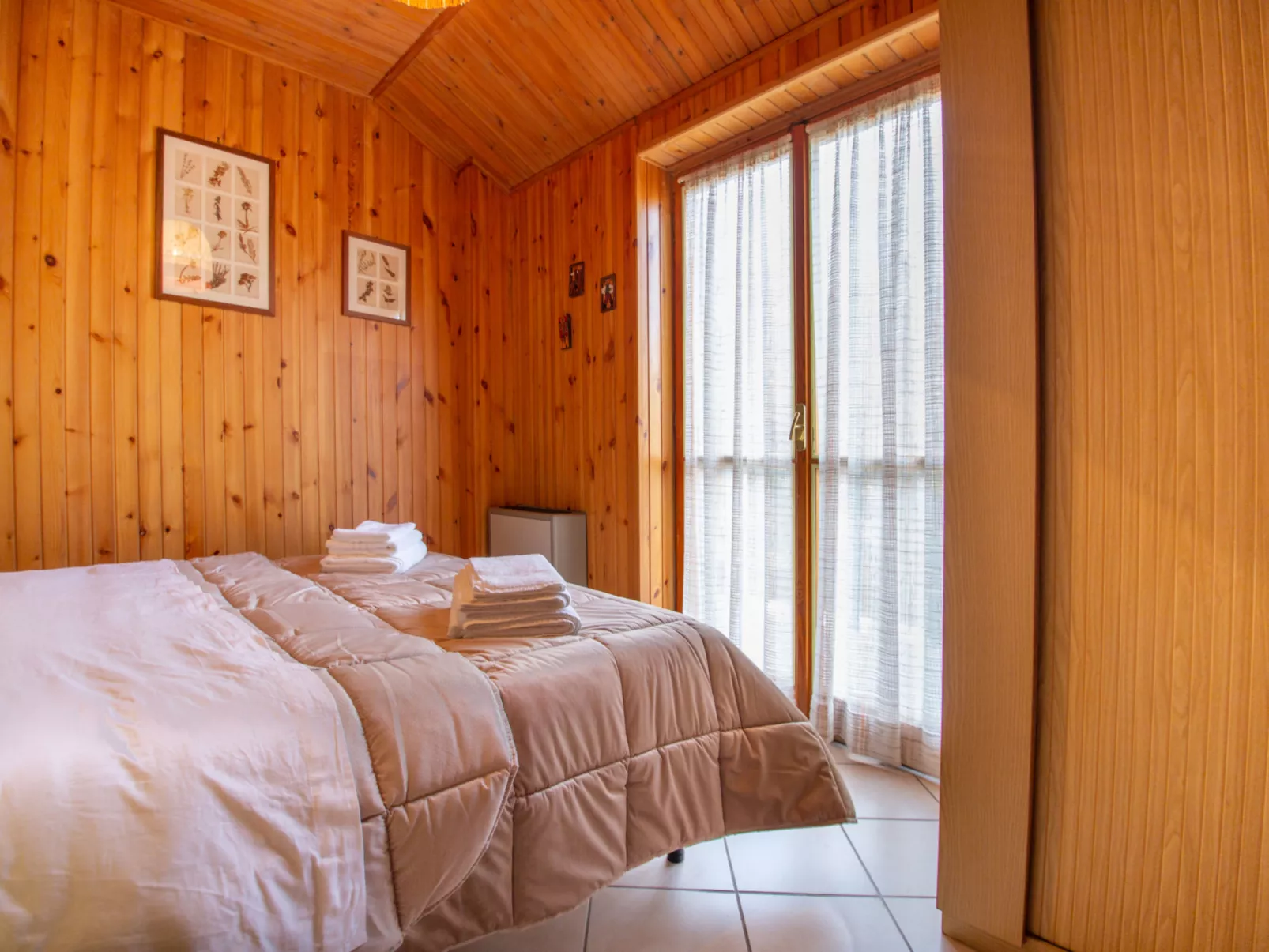 La Collina-Dedans
