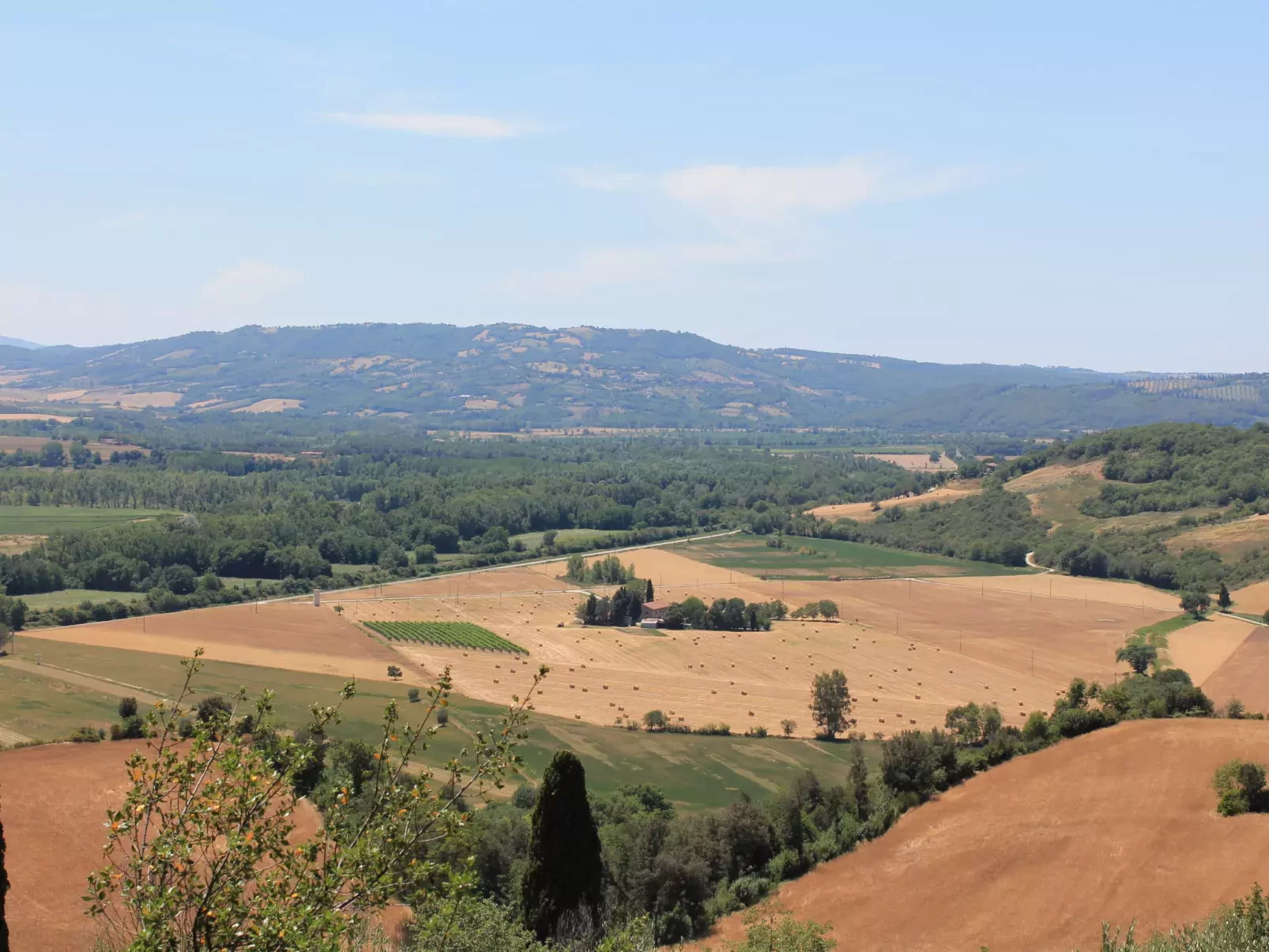 Borgo-Outside