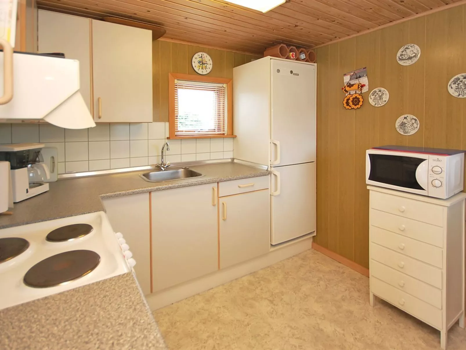 "Nore" - 350m from the sea-Inside