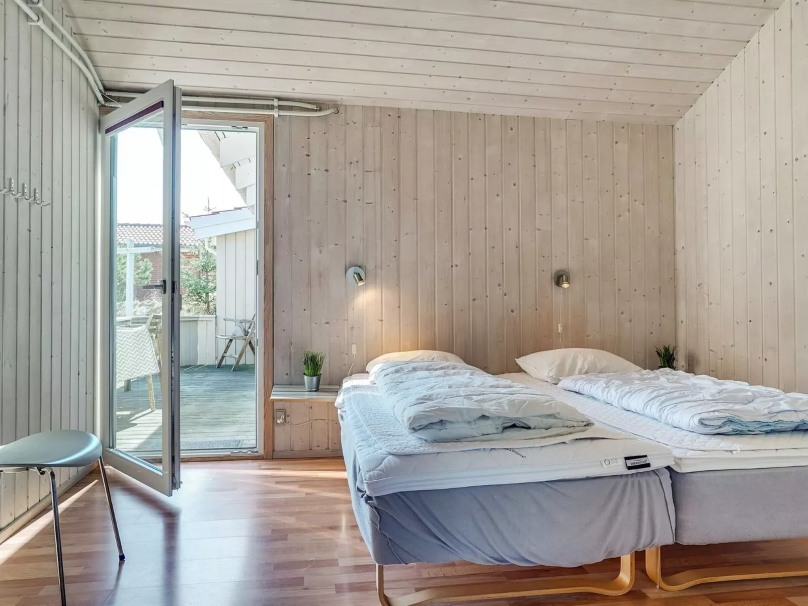 "Zoya" - 900m from the sea-Inside