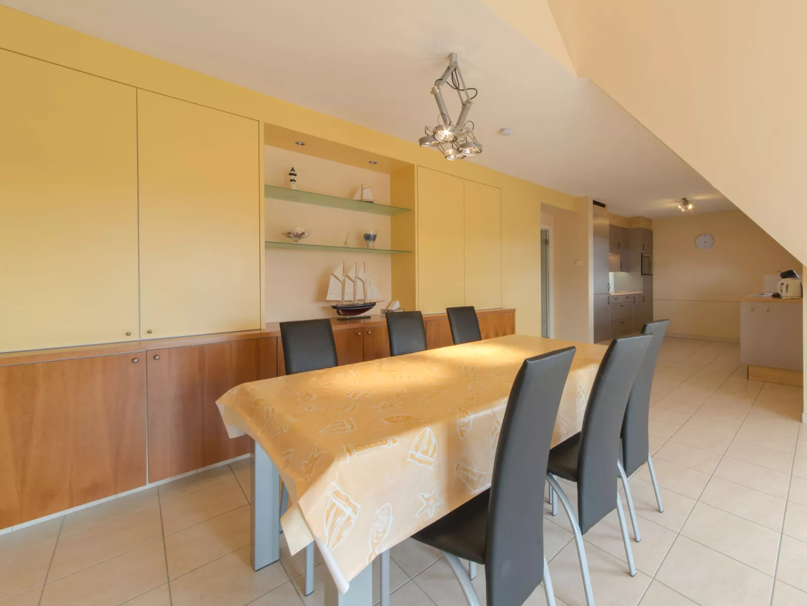 Goldsands II 402 Top floor with parking-Inside