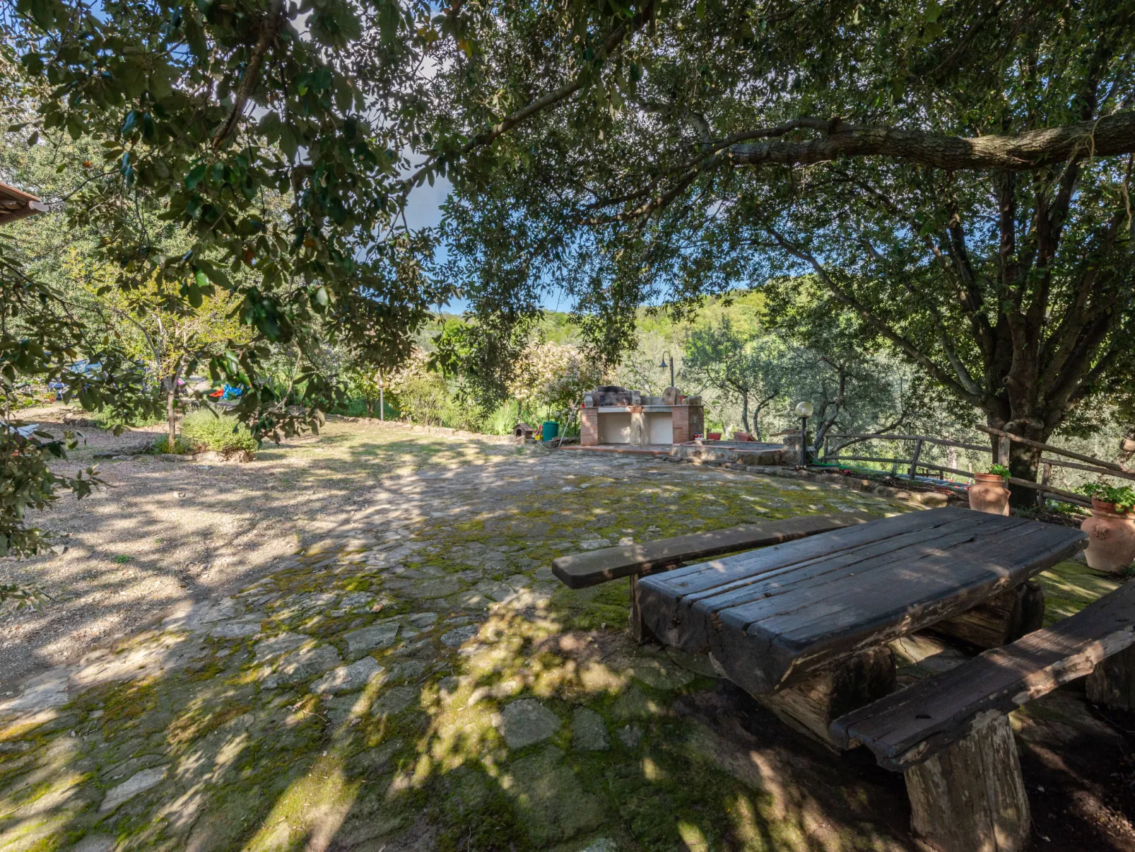 Fonte al Tesoro-Outside