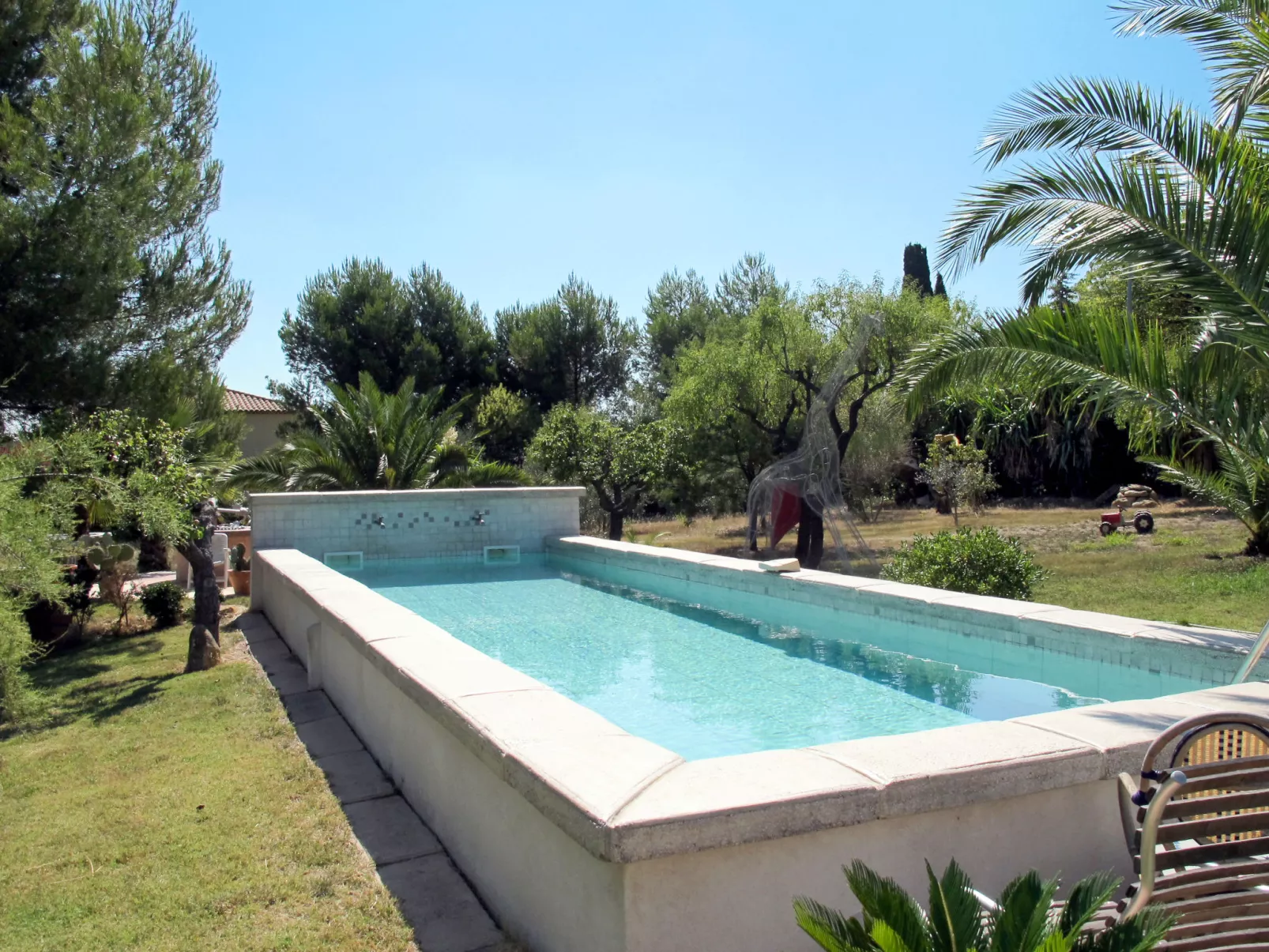 Liska Blu-Outside