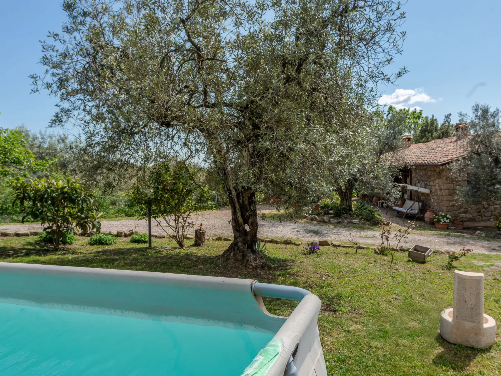 Fonte al Tesoro-Outside