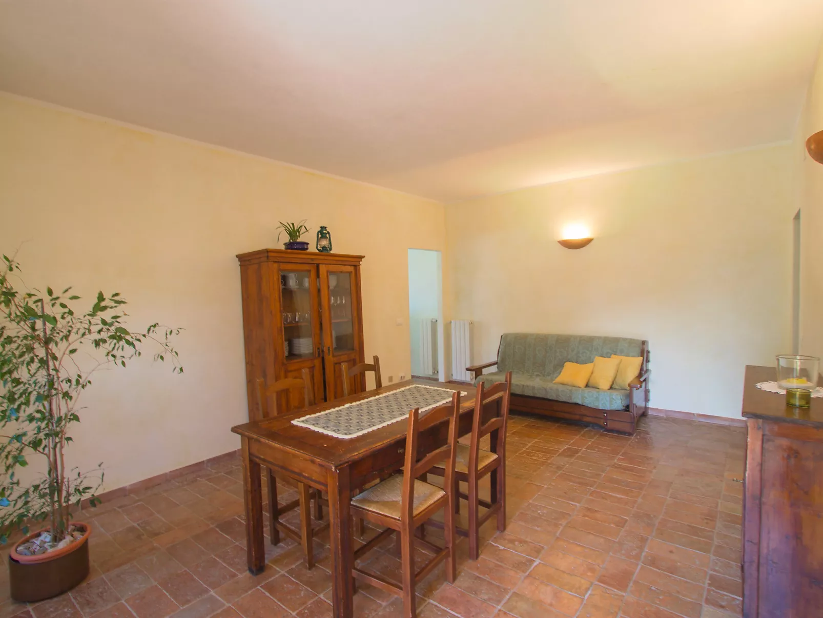 Santa Marta-Inside