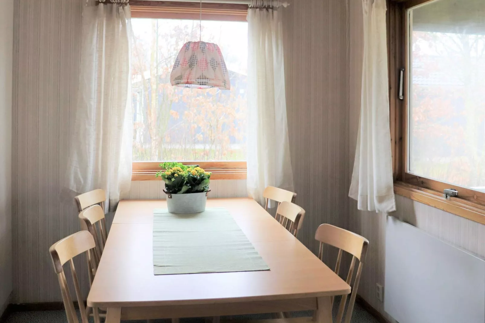 4 person holiday home in Heberg-Indoor