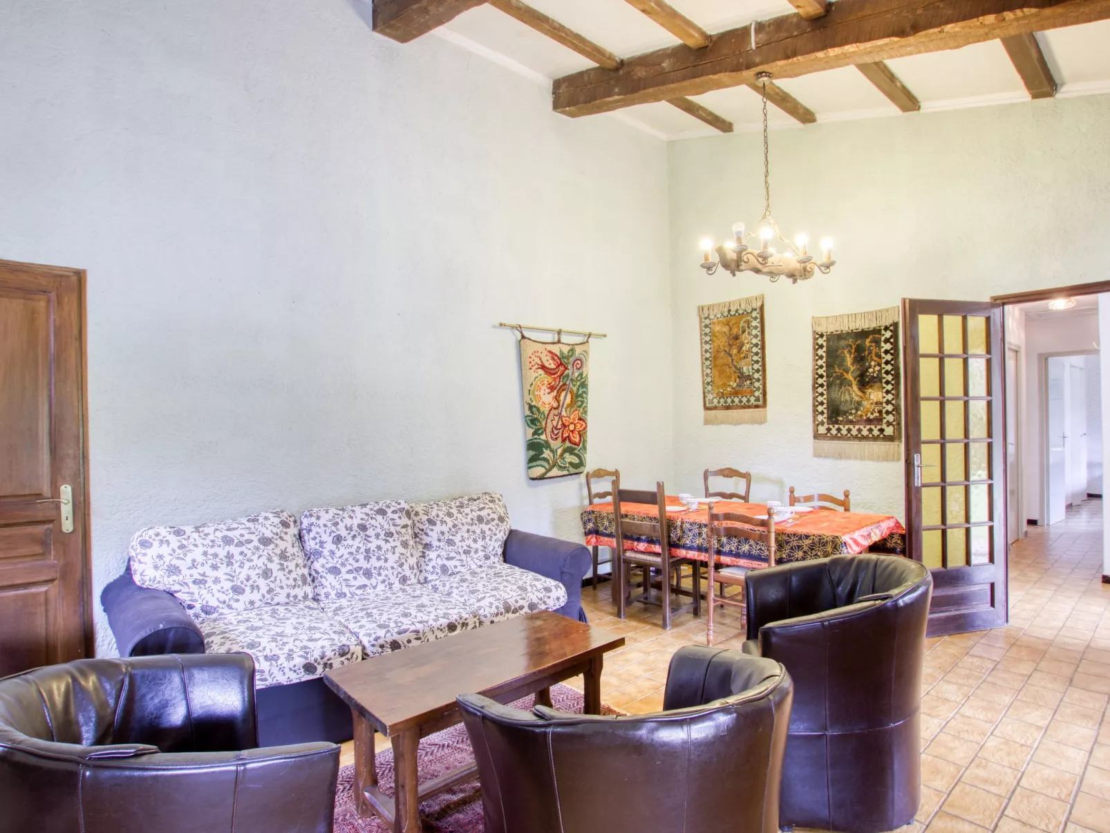 Le Hameau des Launes-Inside