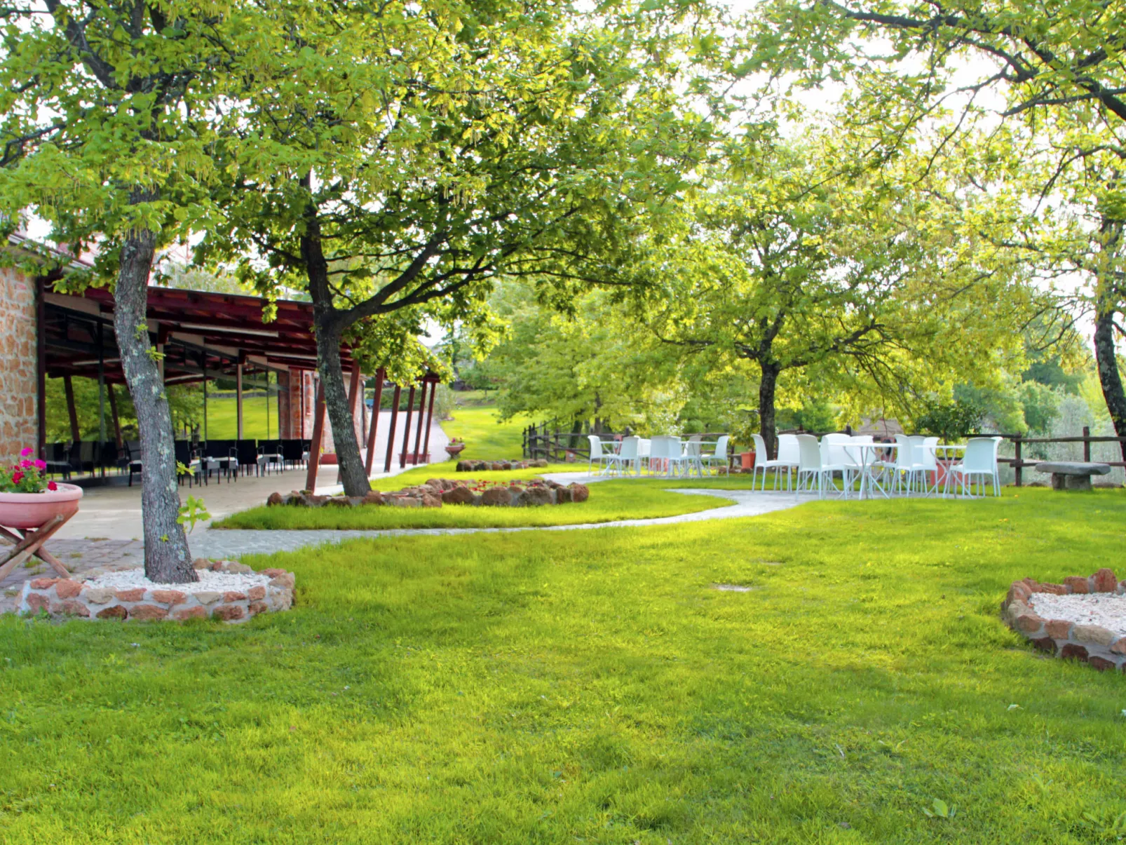 Oak-Outside