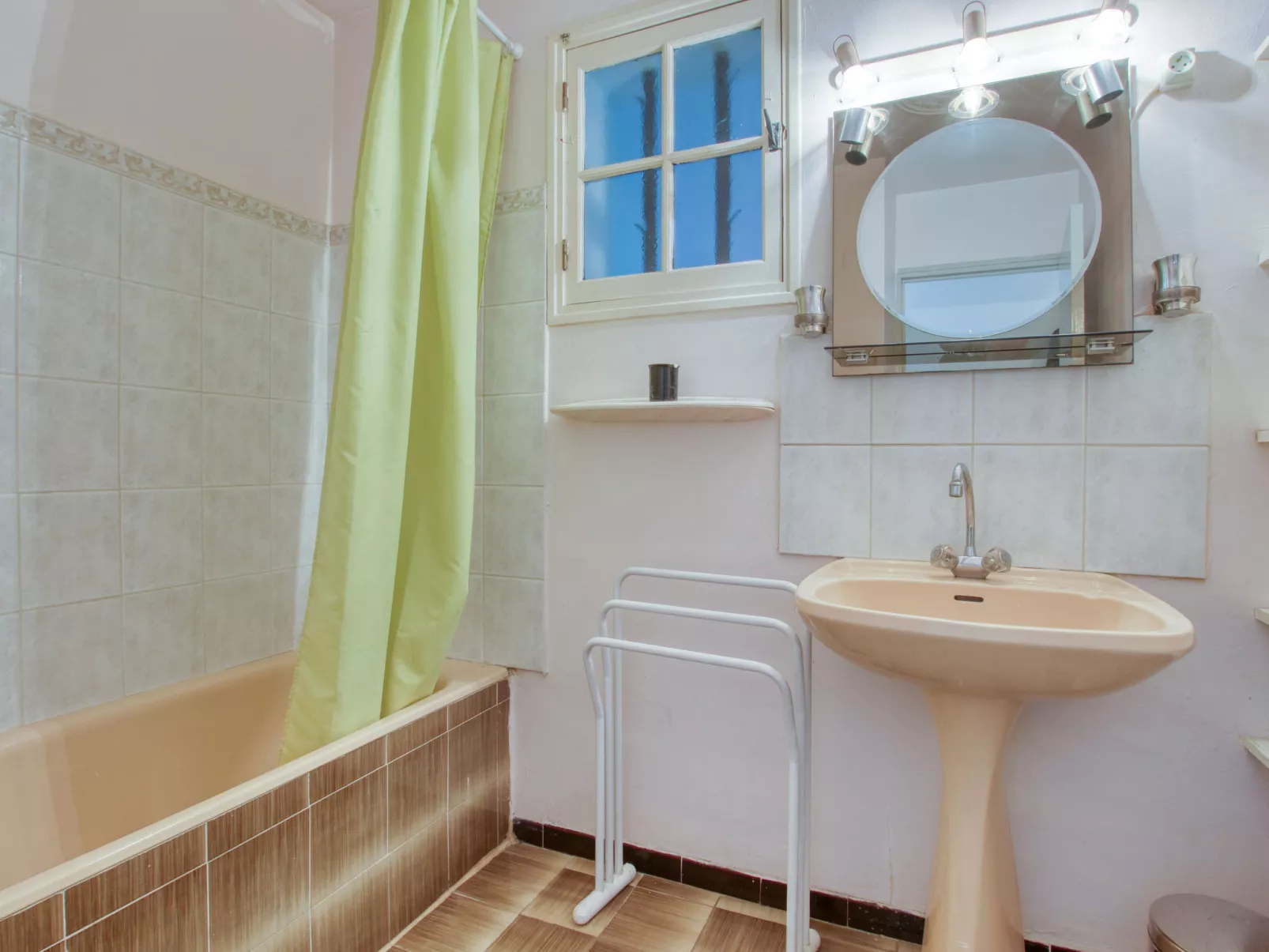 Le Hameau des Launes-Inside