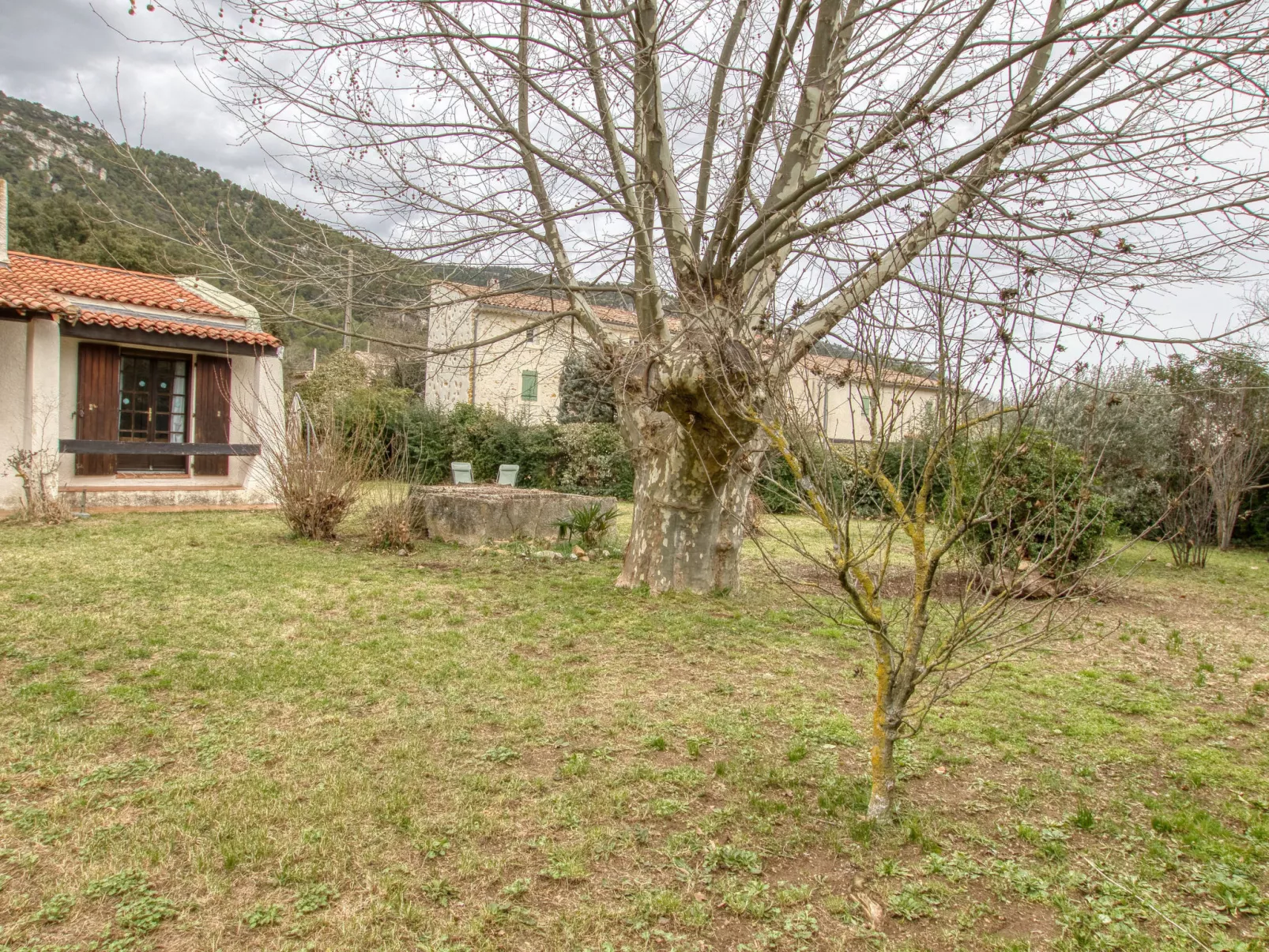 Le Hameau des Launes-Outside