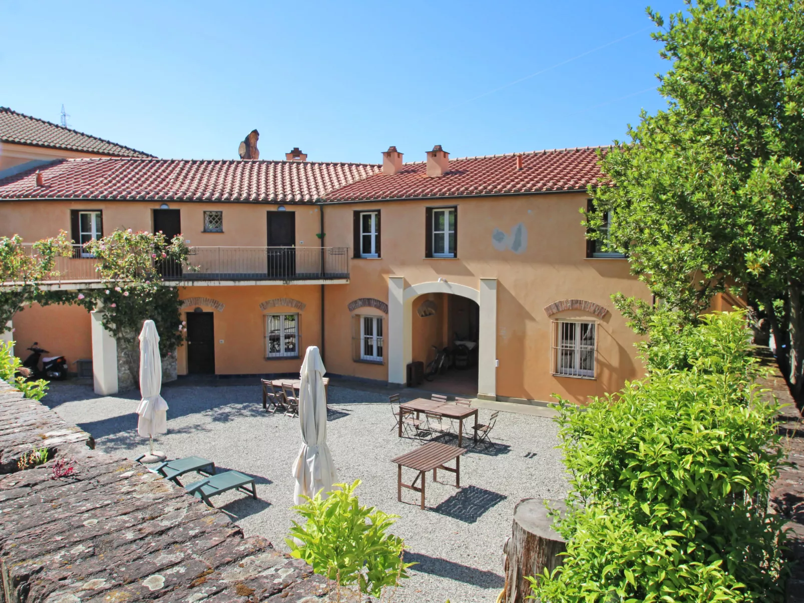 Casa della Dalcisa-Outside