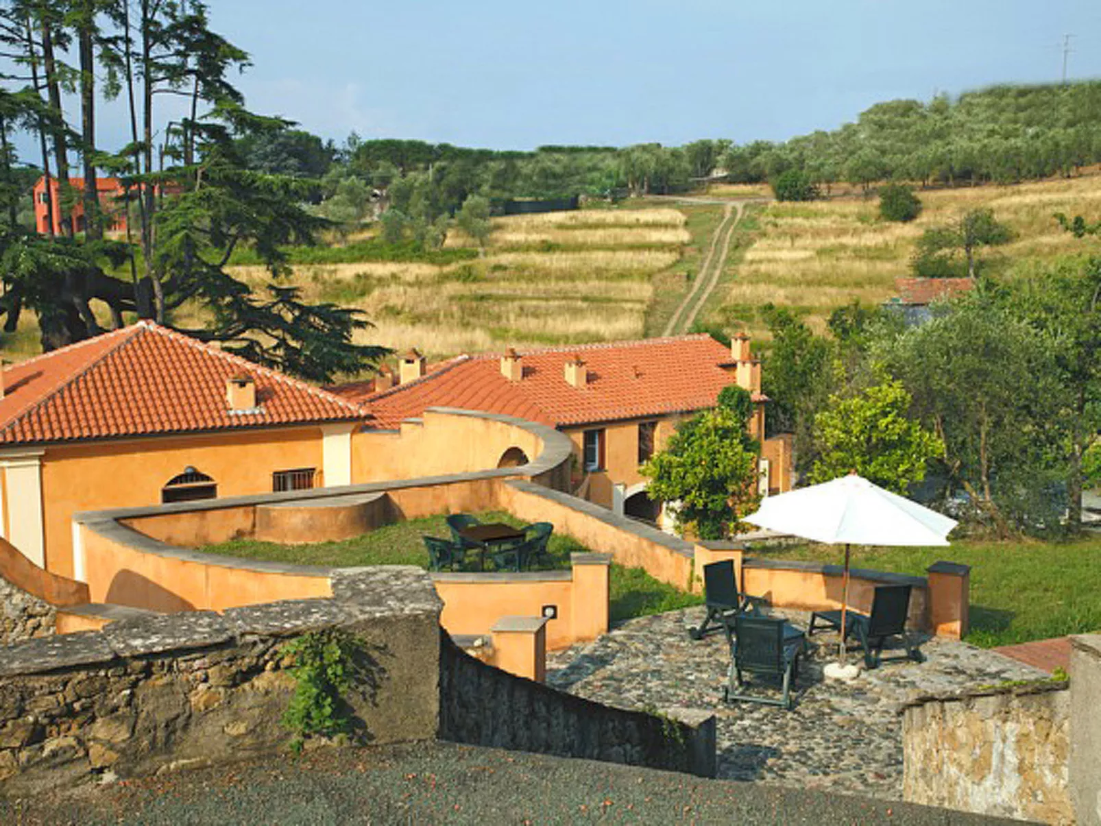 Casa della Dalcisa-Outside