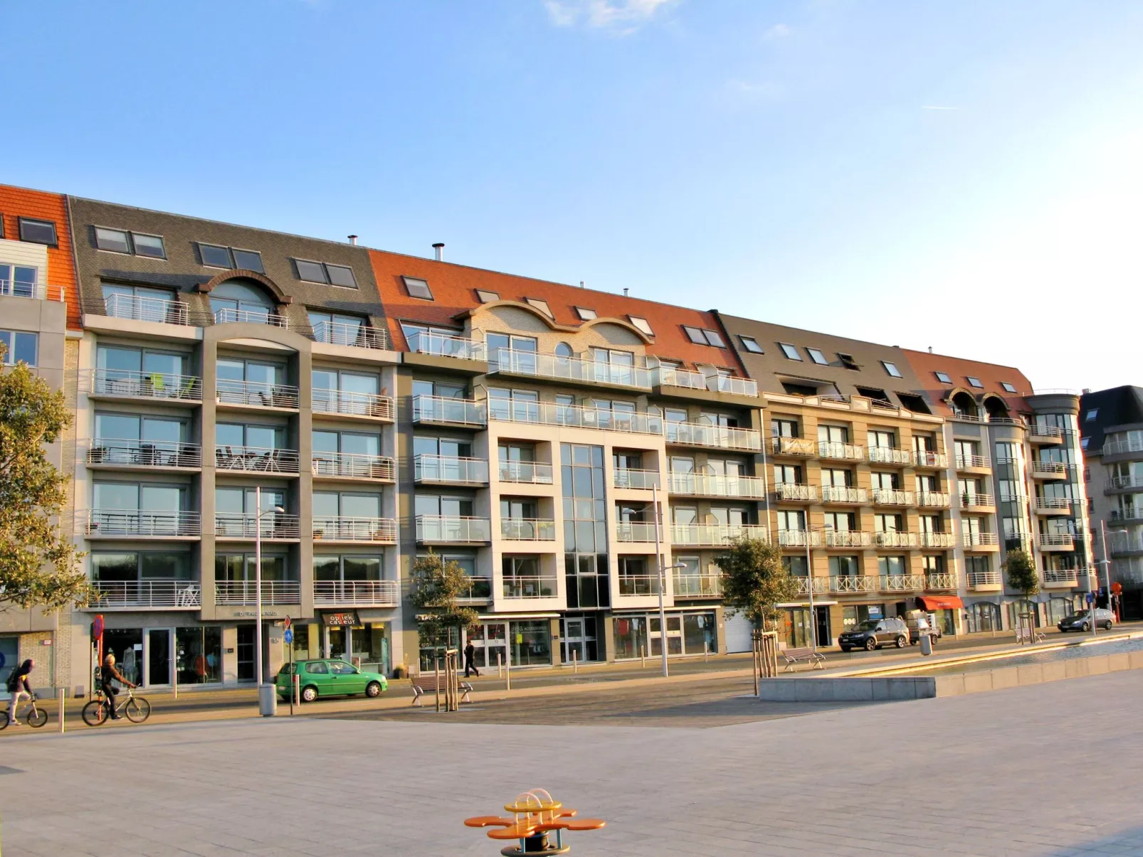 Apartment 302-Dehors