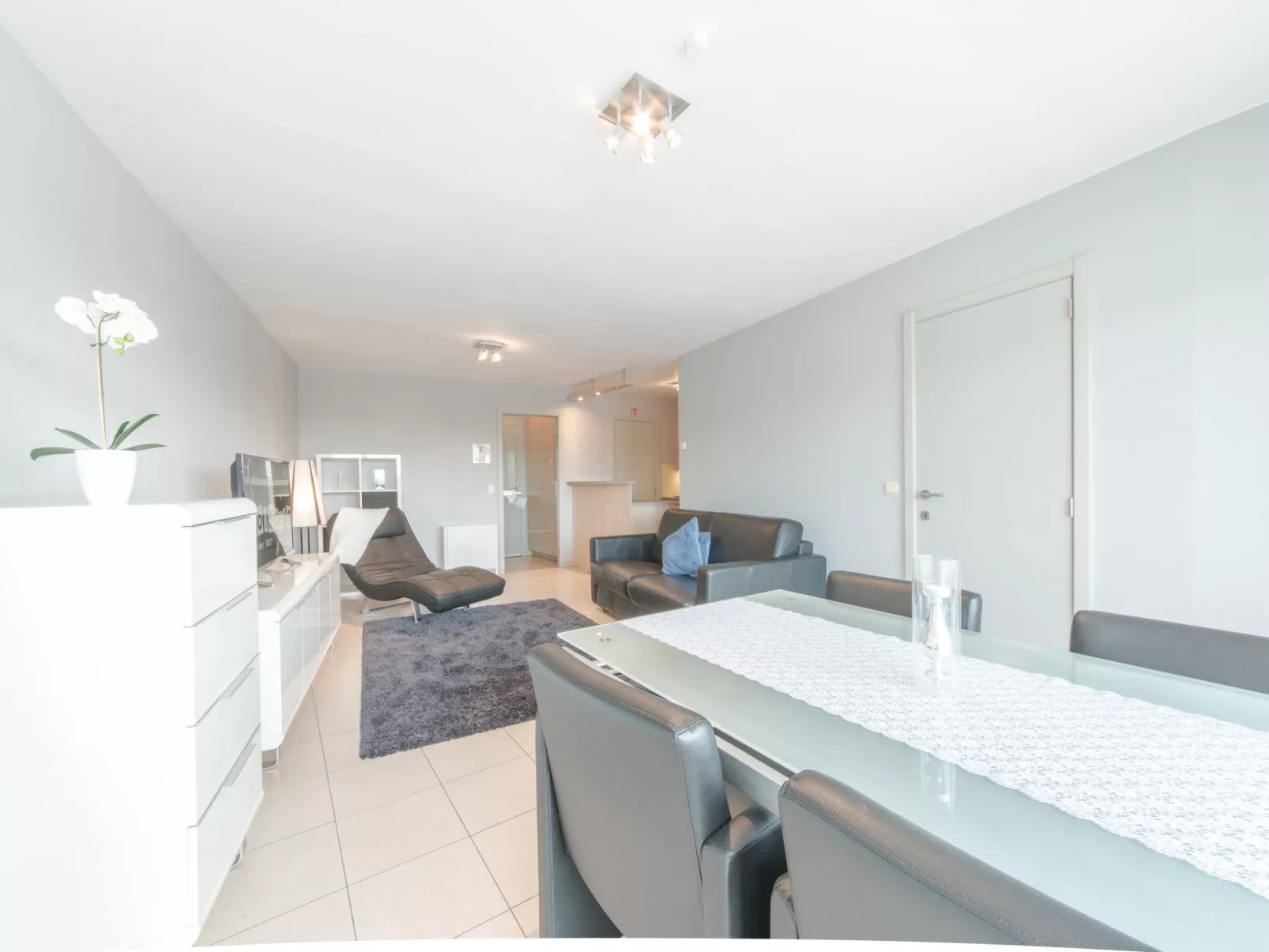 Apartment 302-Dedans