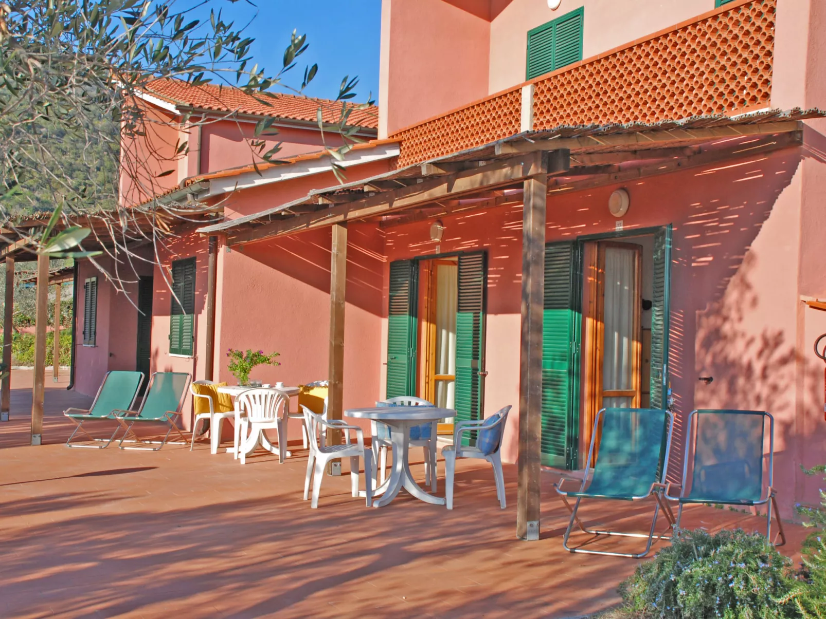 Elbamar Lacona I-Outside