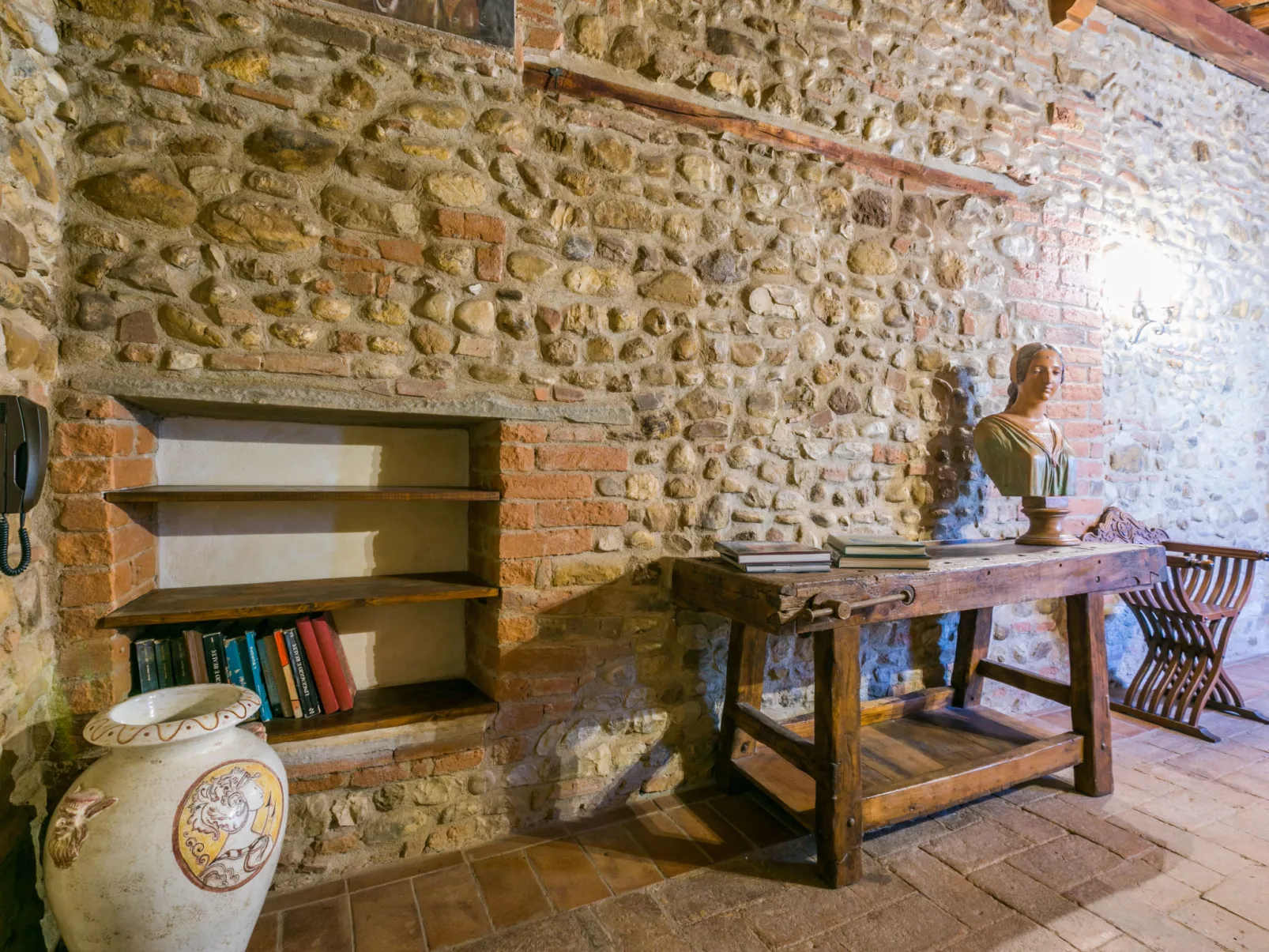 Il Convento-Inside