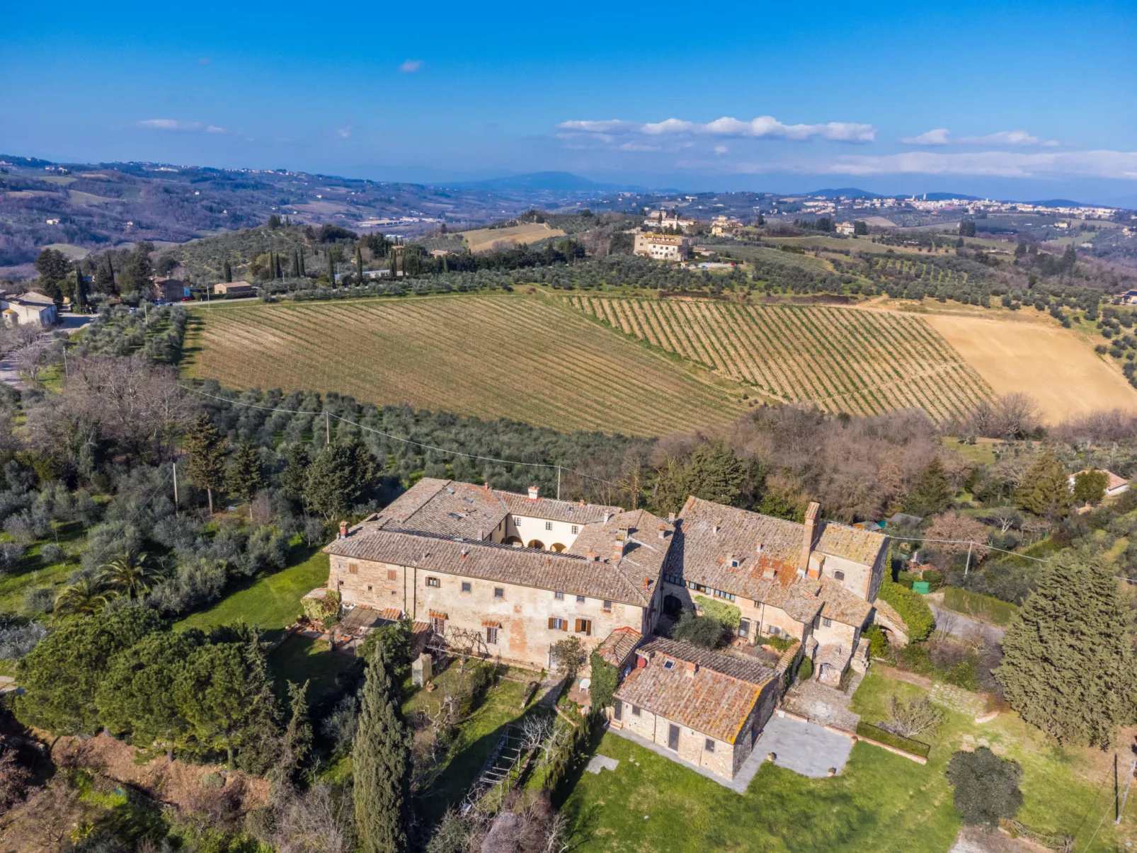 Il Convento-Outside