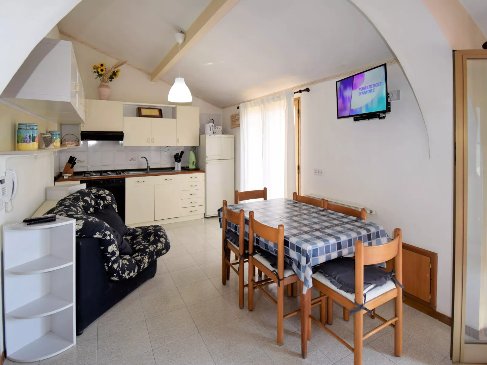 New Etna view-Inside