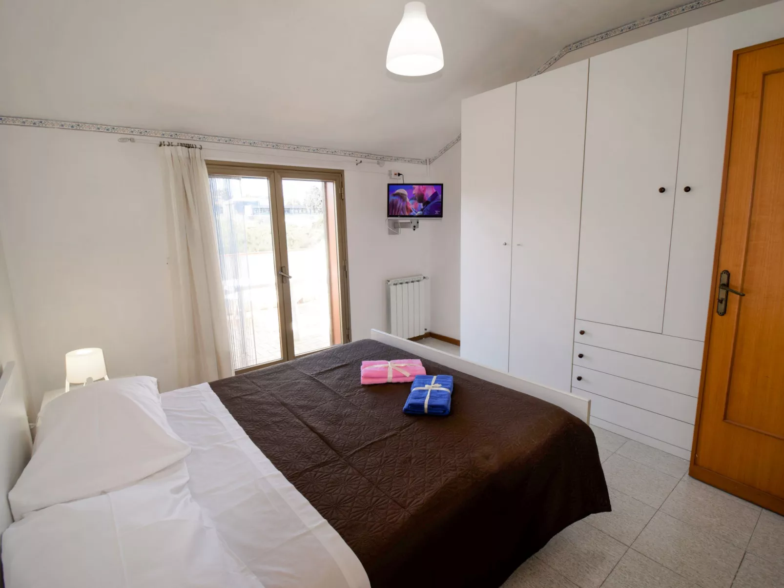 New Etna view-Inside