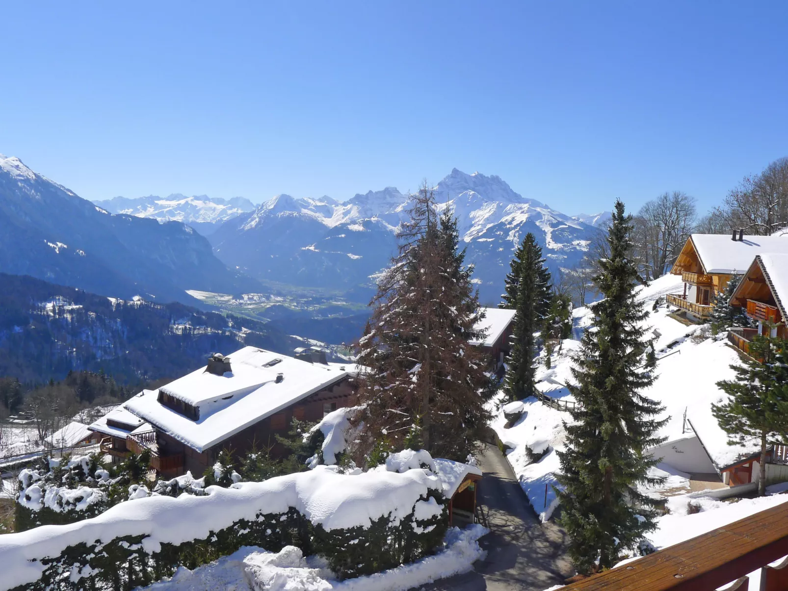Les Aiguilles d'Argent 10-Outside