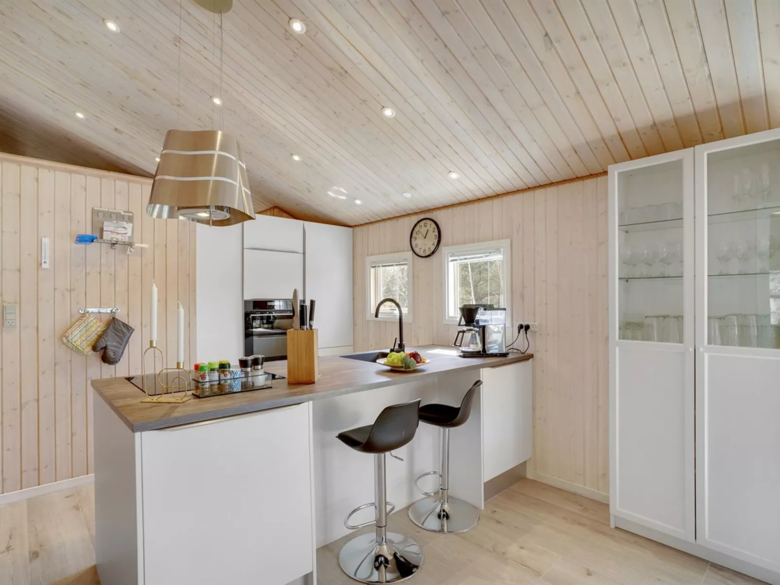 "Sighbiorn" - 950m from the sea-Inside