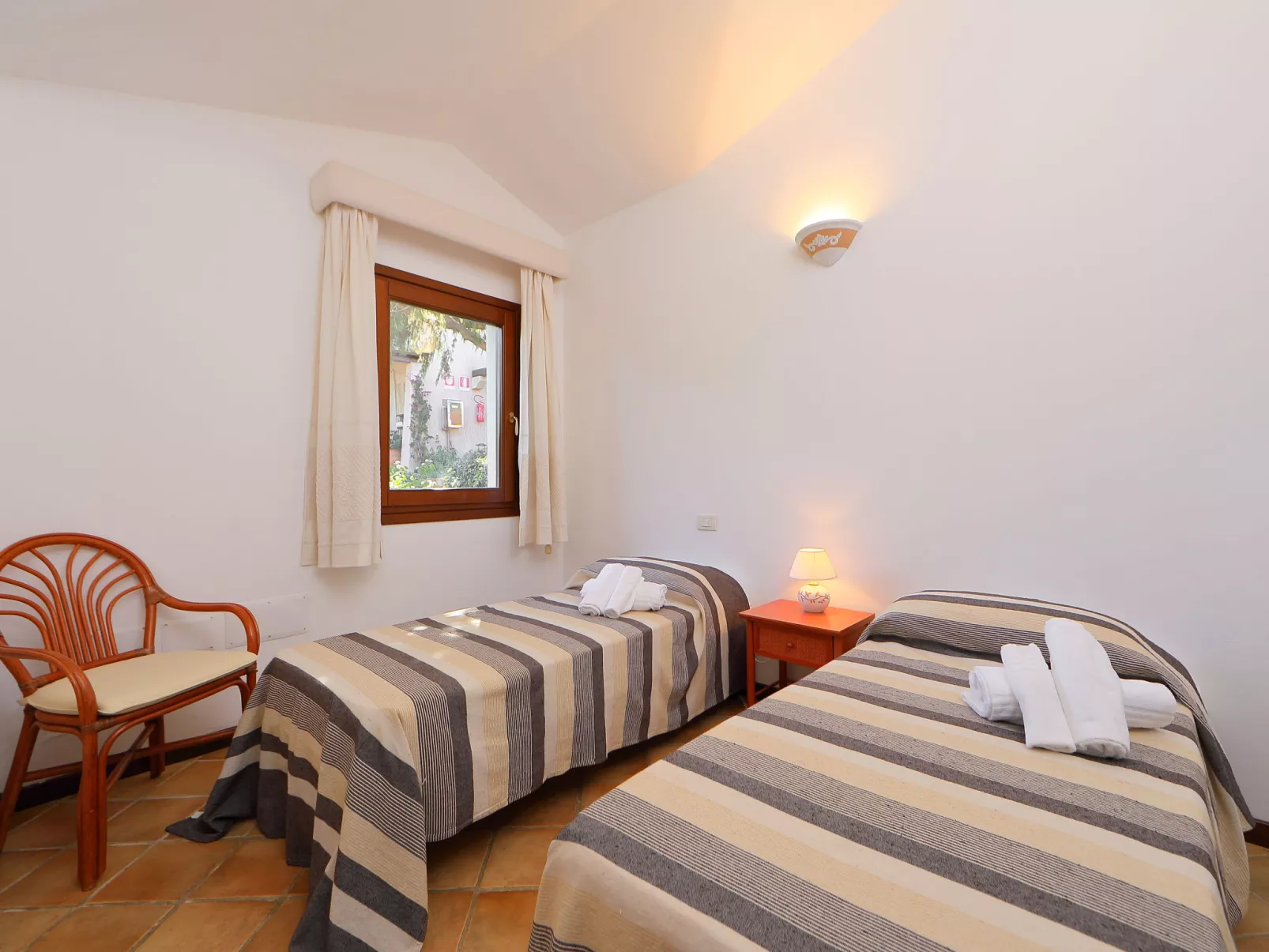 Corbezzolo 11 - Vista Village-Inside