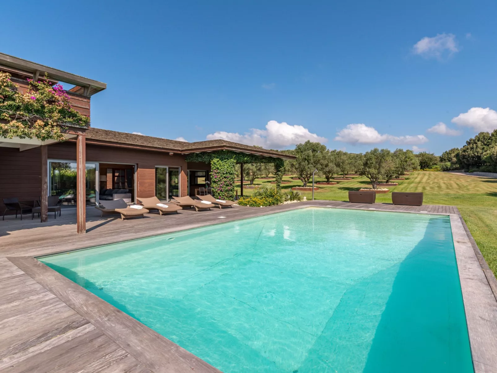 Villa Lavezzi-Outside