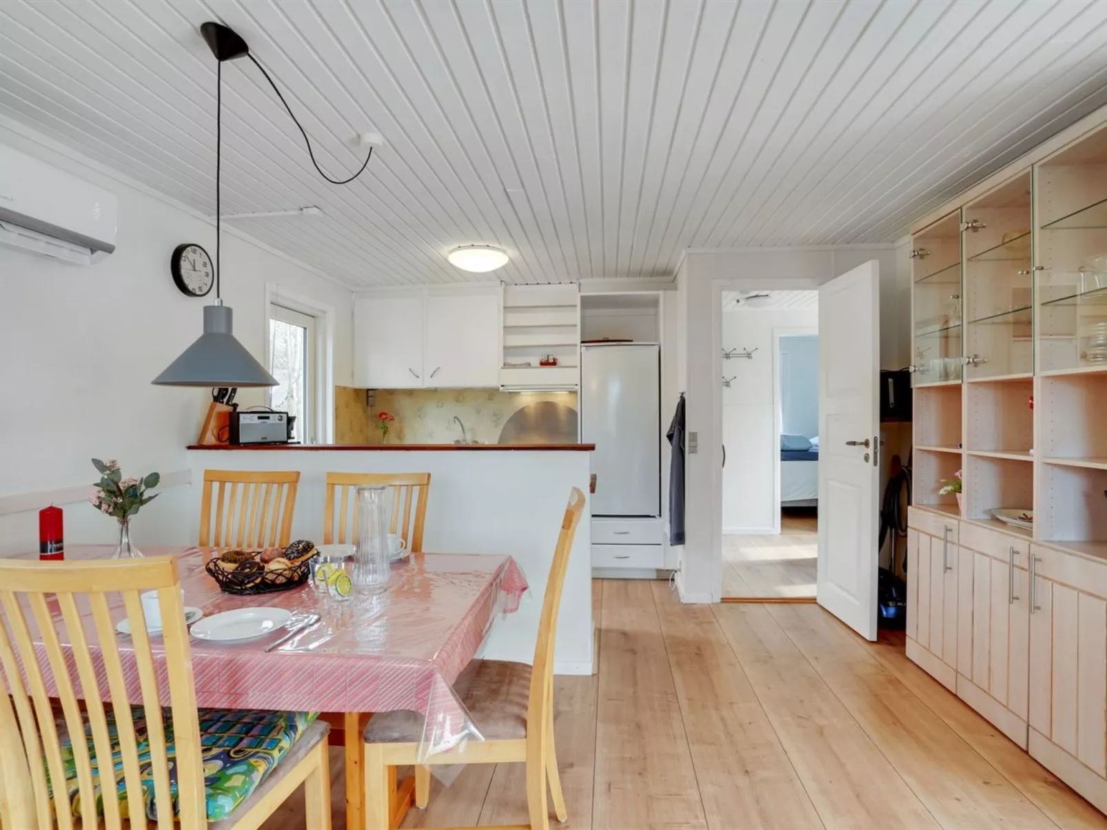 "Hejne" - 29km from the sea-Inside