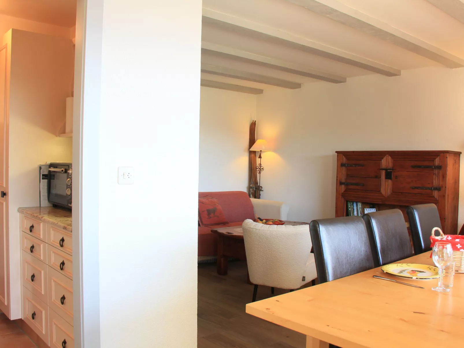 Les Girolles B15-Inside