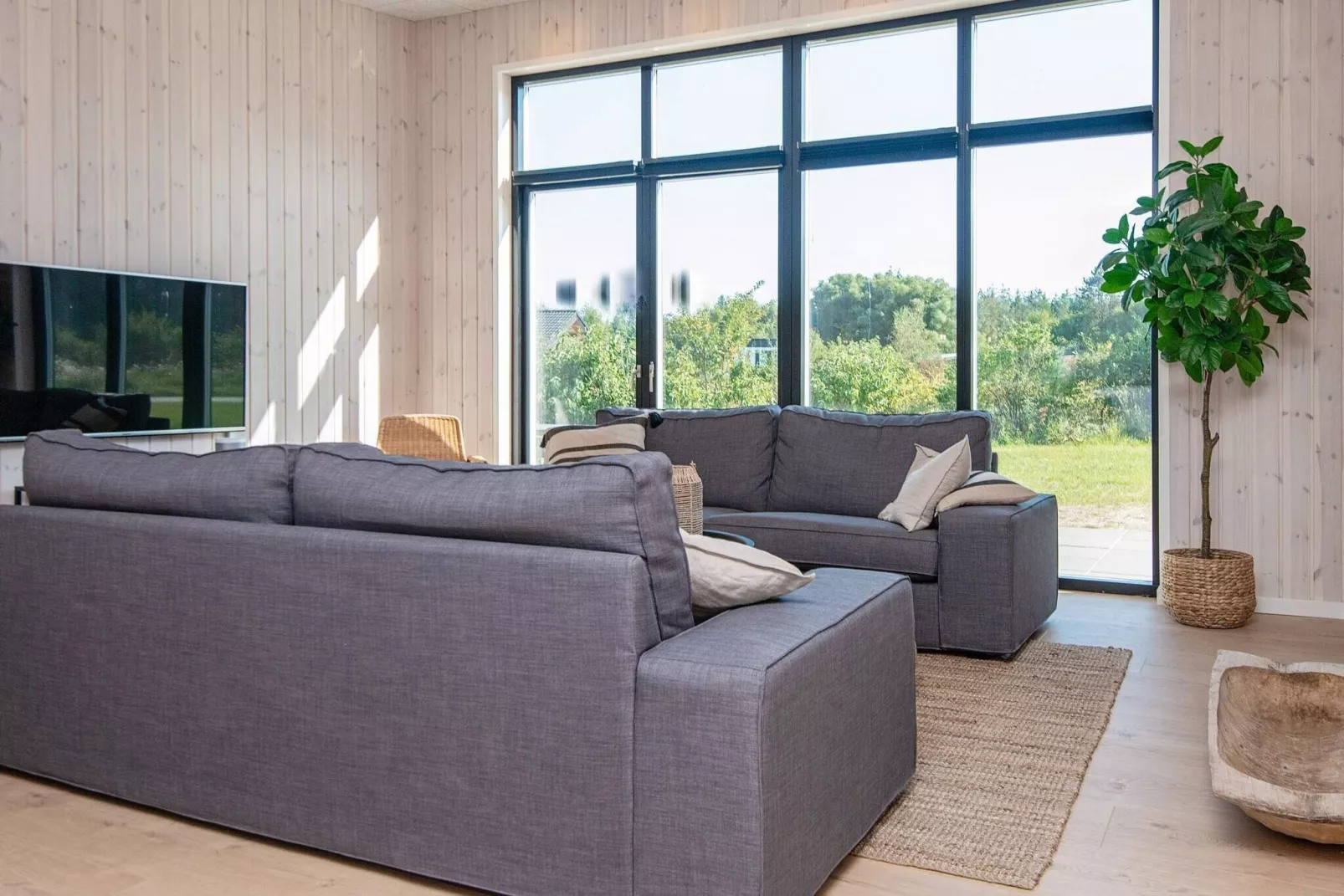 16 person holiday home in Glesborg-Indoor
