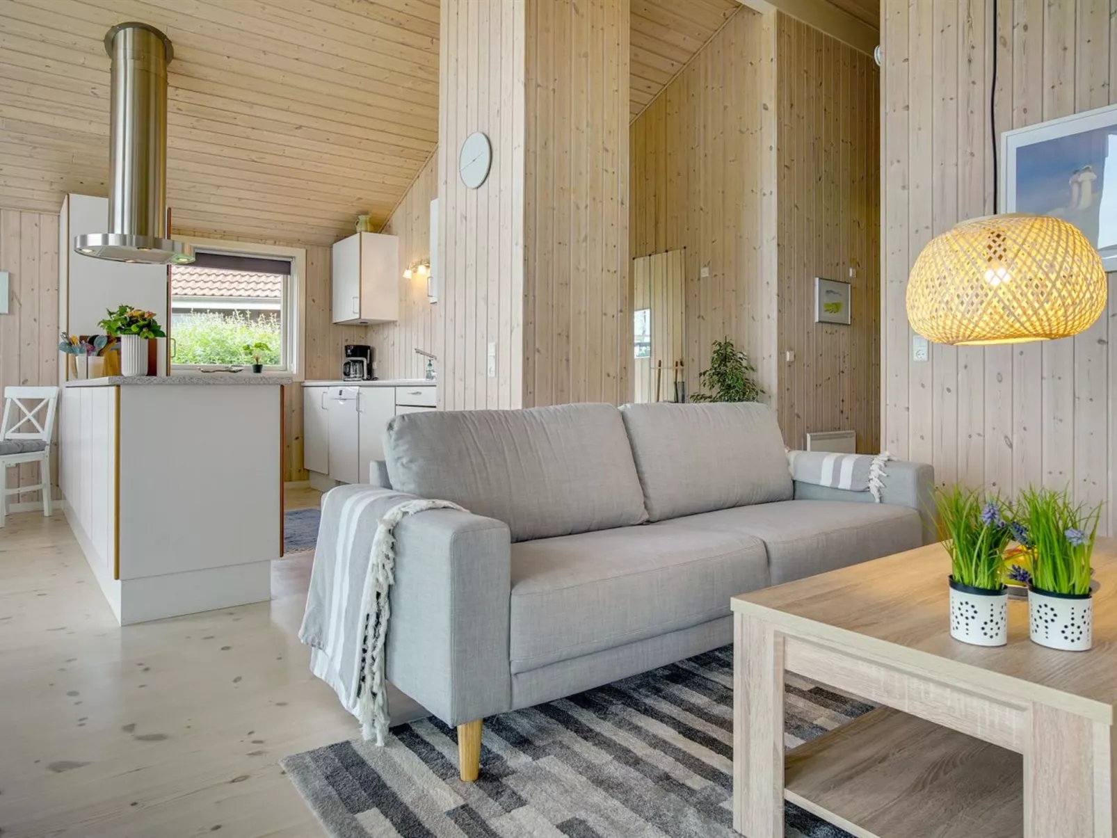 "Yalene" - 1.2km from the sea-Inside