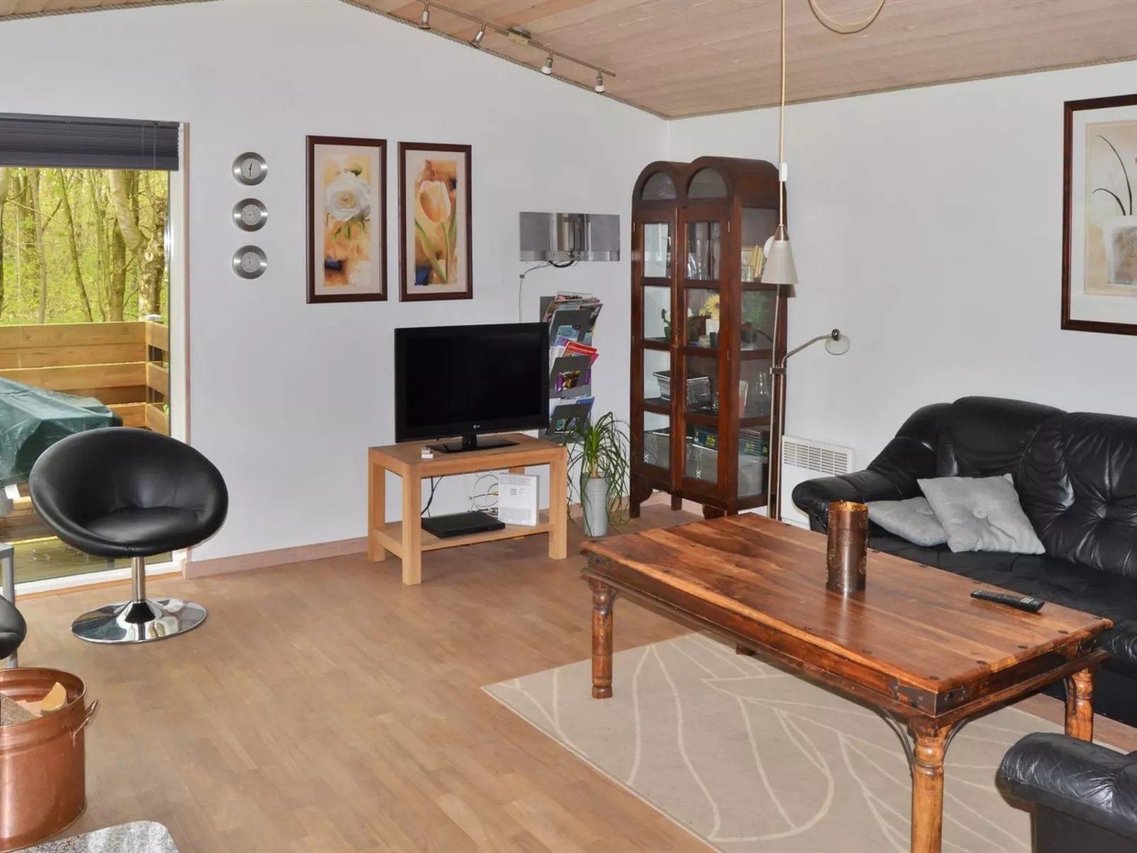 "Marret" - 30km from the sea-Inside