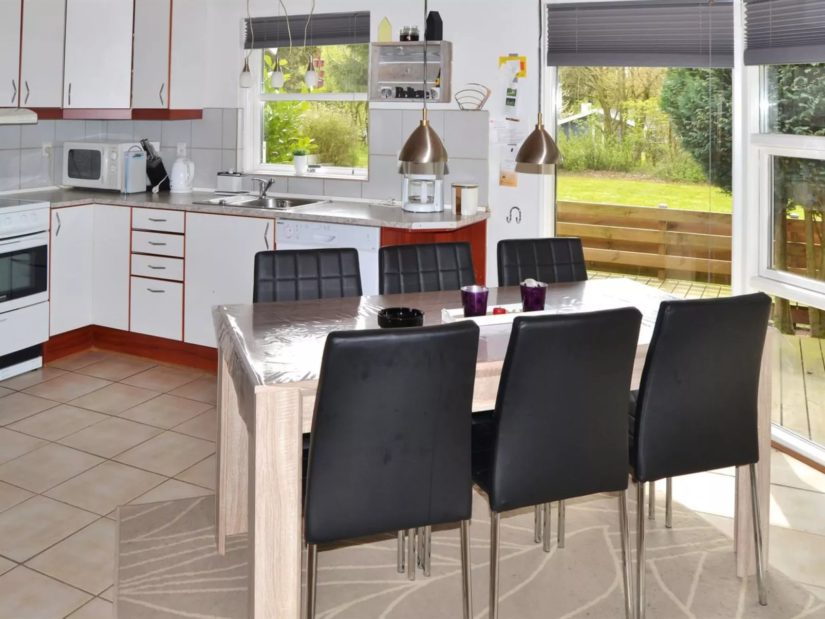 "Marret" - 30km from the sea-Inside