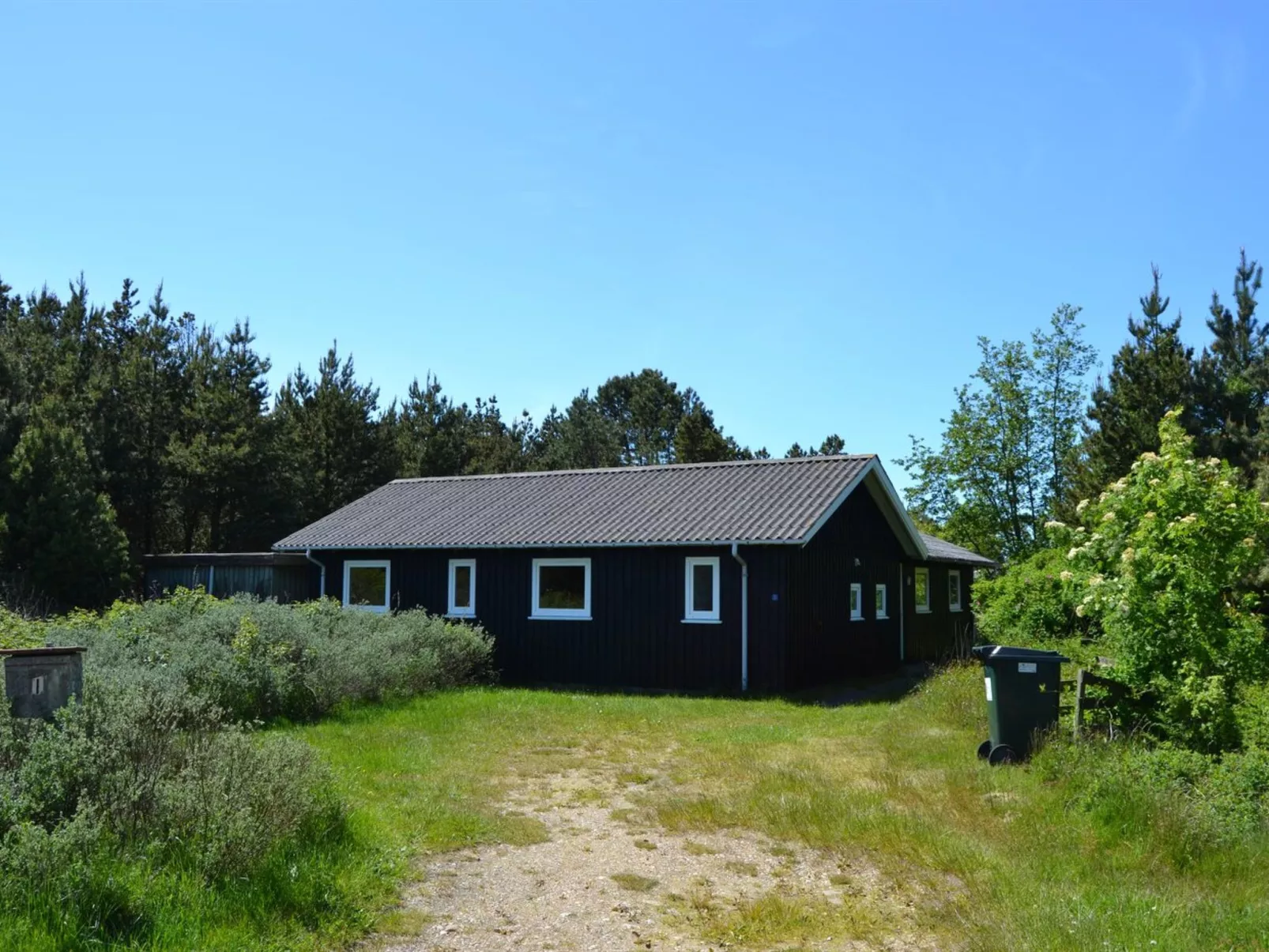 "Arnold" - 3.3km from the sea-Outside