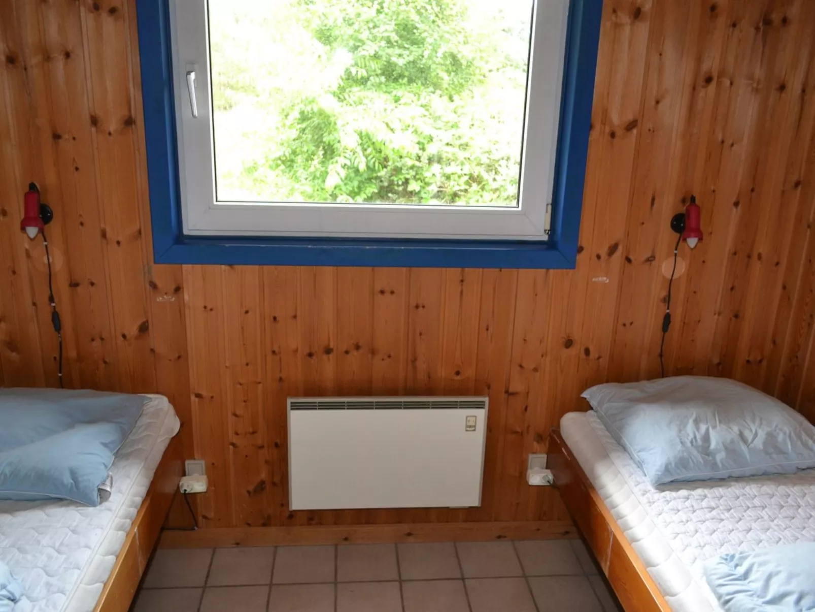 "Arnold" - 3.3km from the sea-Inside
