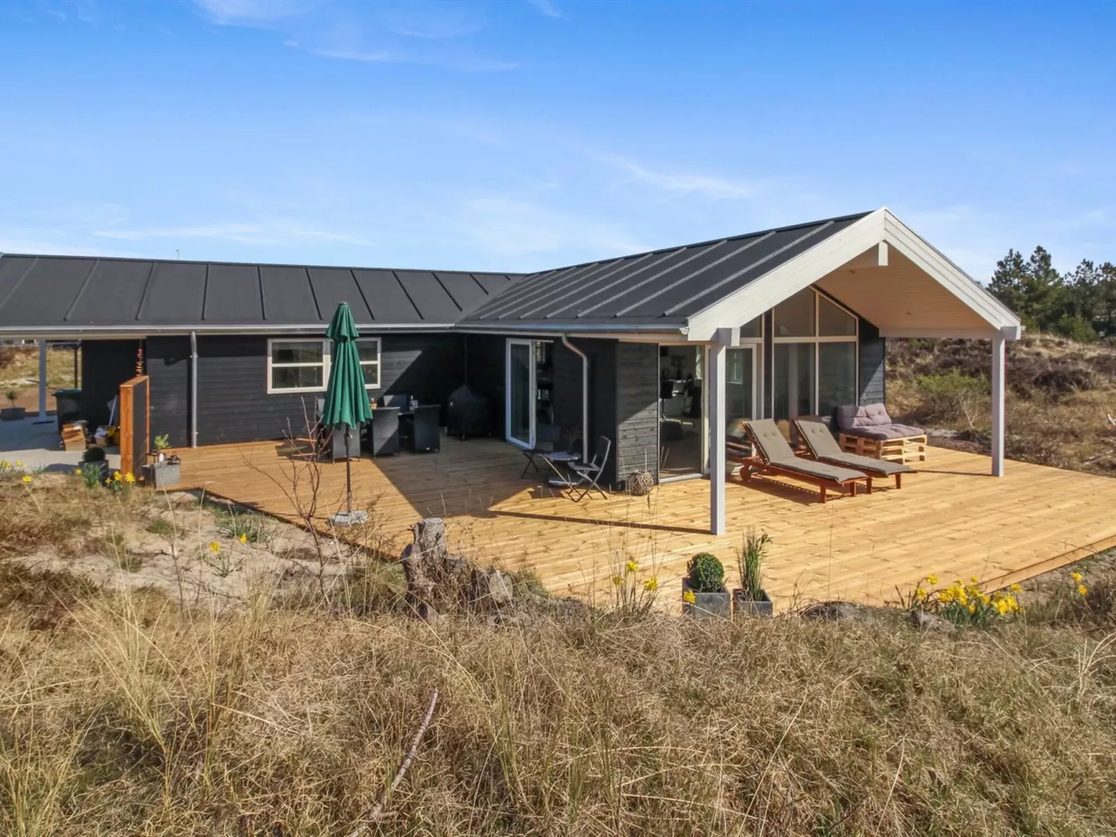 "Minke" - 2.2km from the sea-Outside