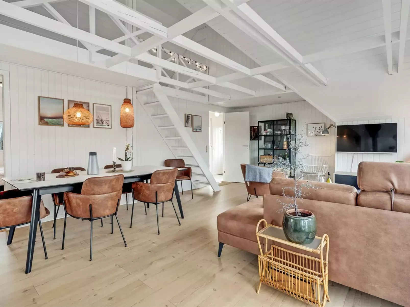 "Edvi" - 1.6km from the sea-Inside