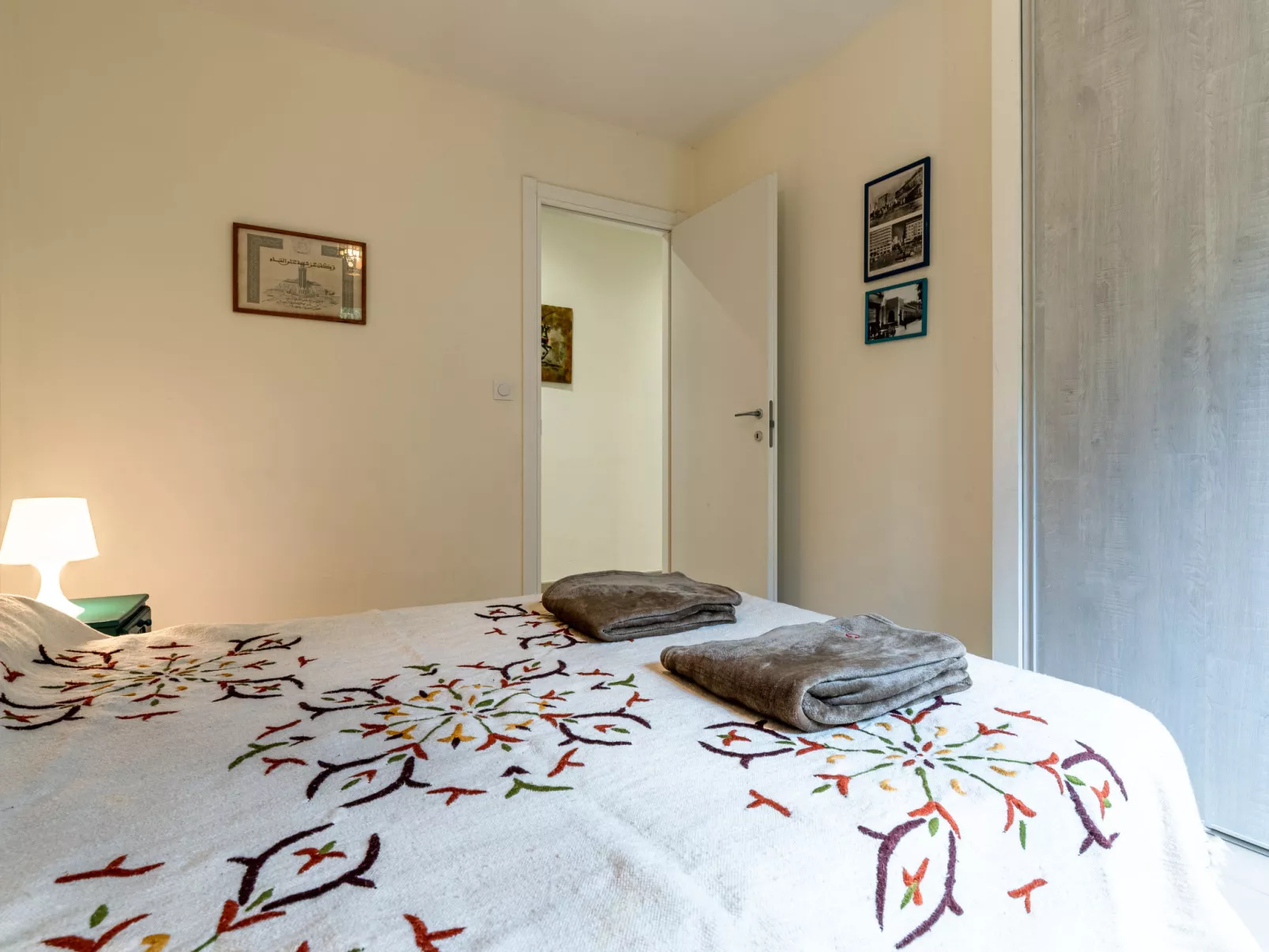Agula Marina-Inside