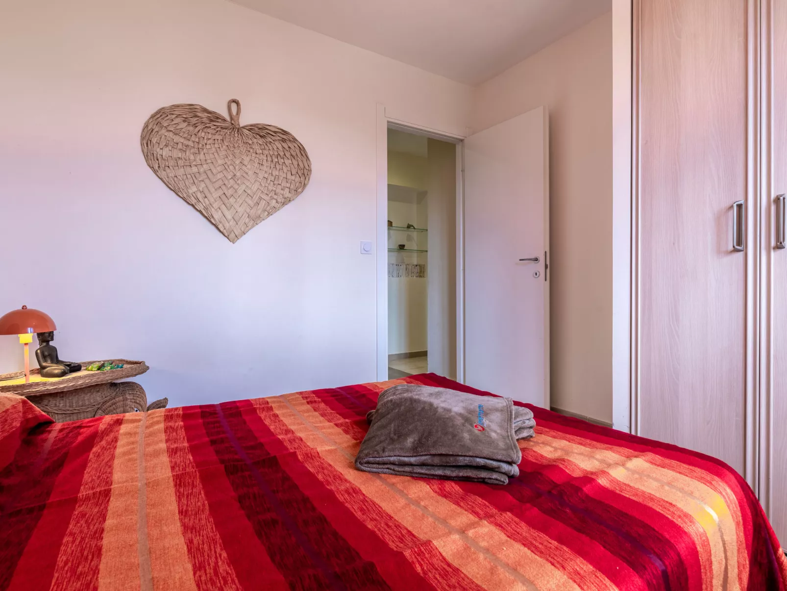 Agula Marina-Inside