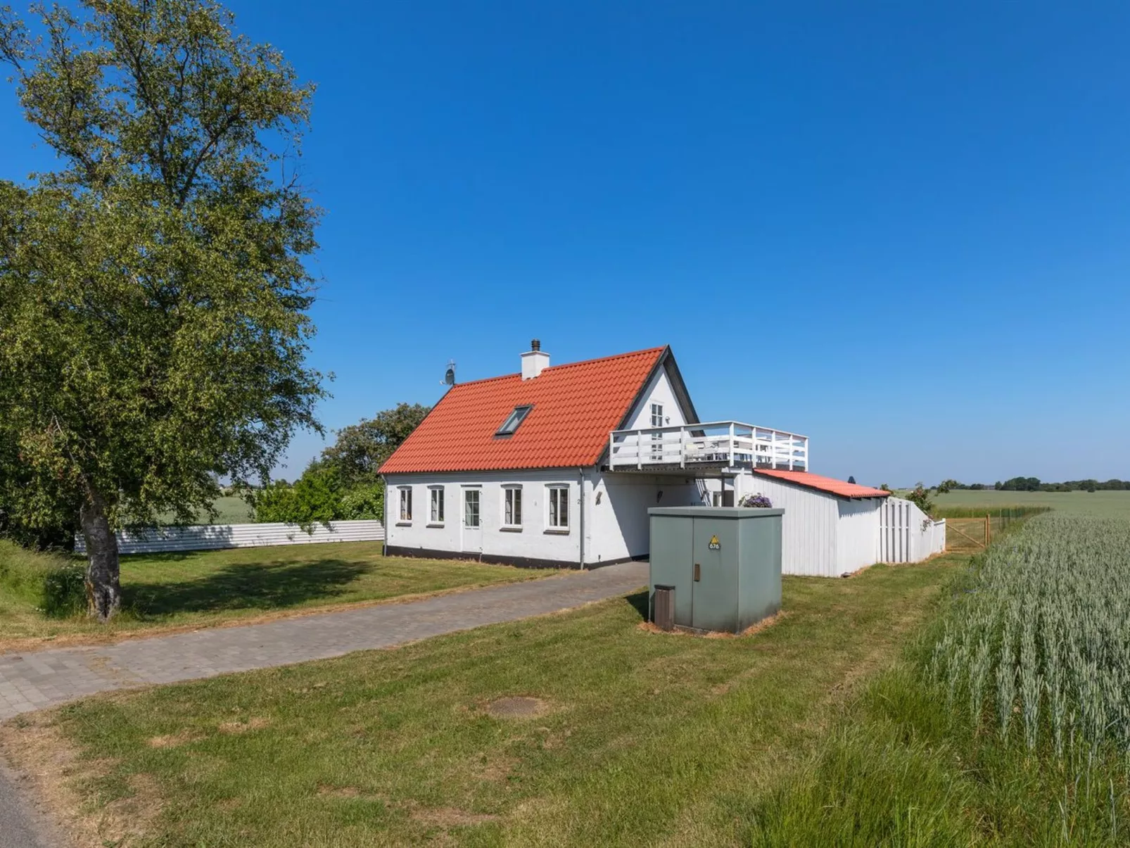 "Nilia" - 3.5km from the sea-Outside