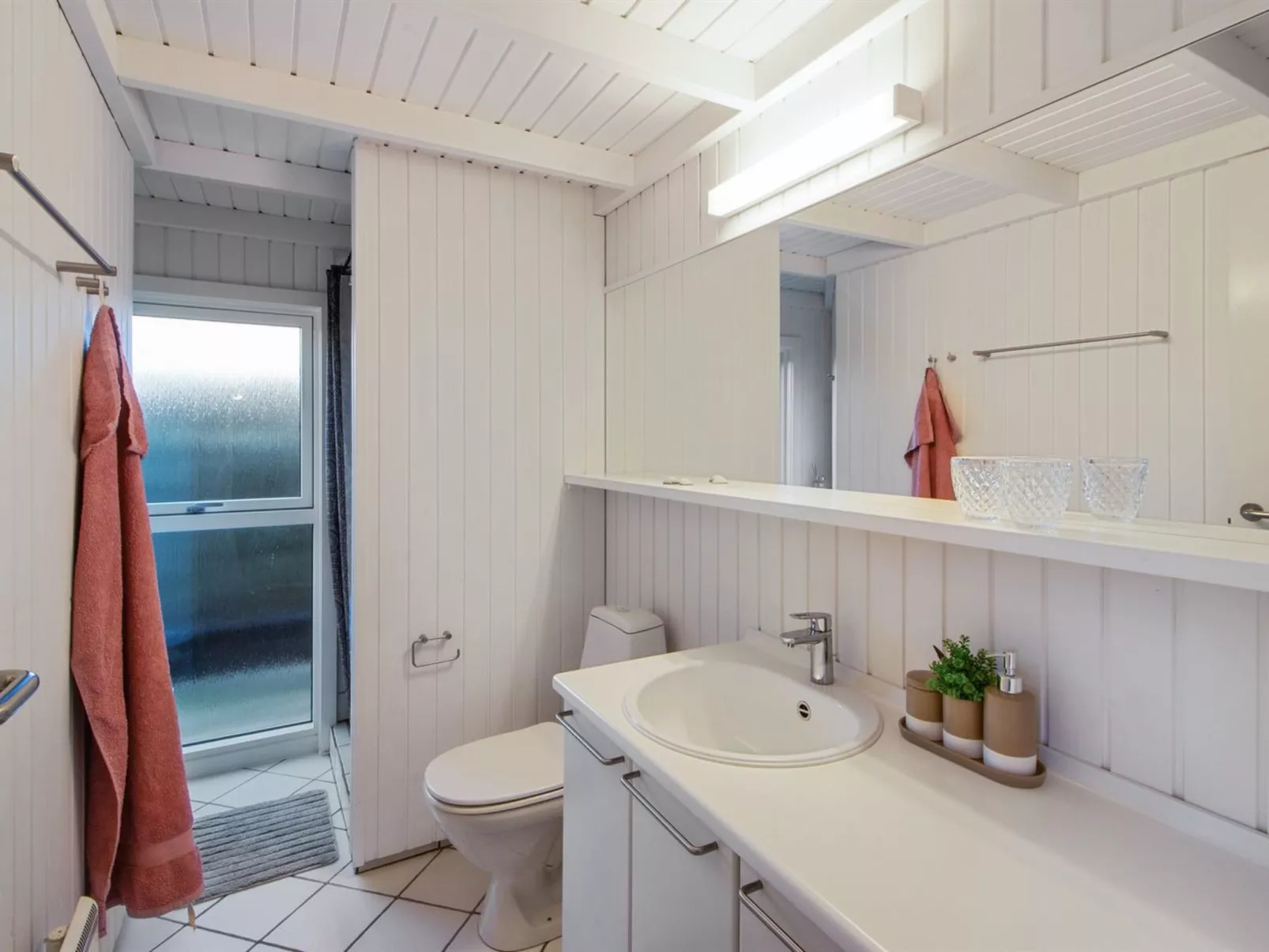 "Fenneke" - 50m from the sea-Inside