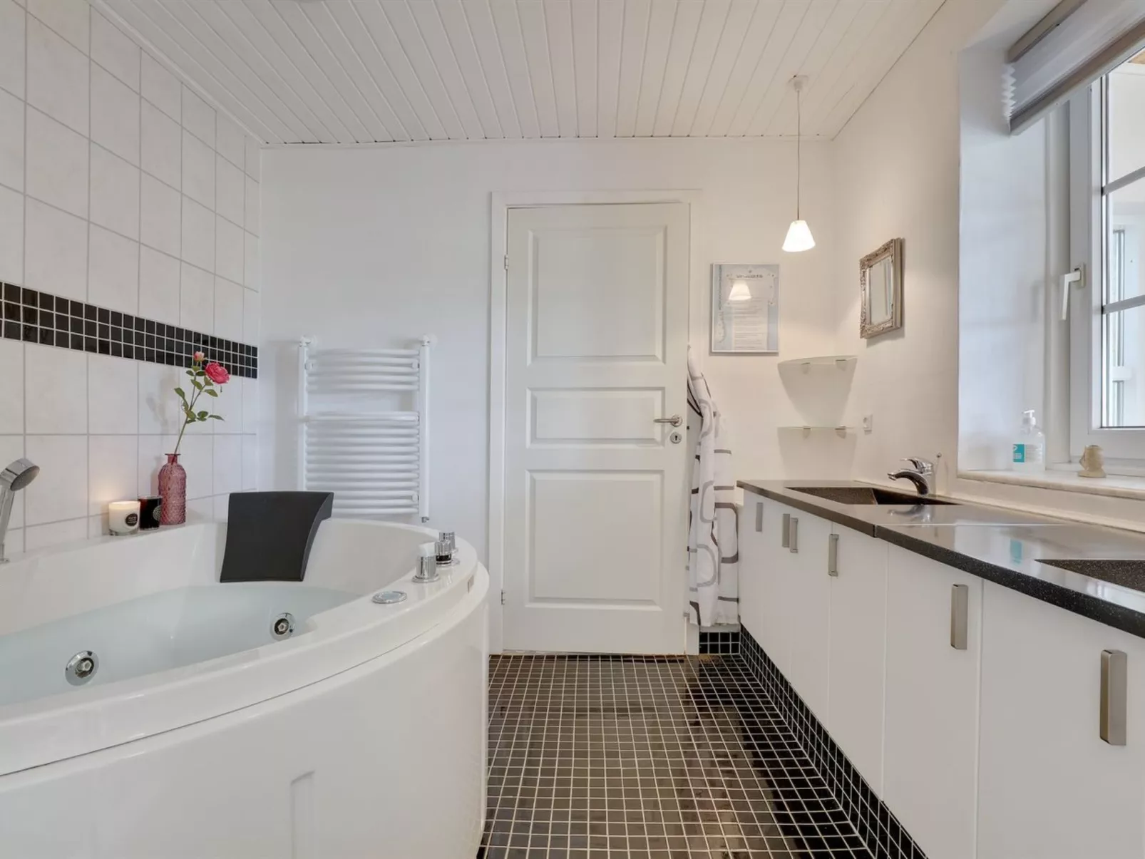 "Nilia" - 3.5km from the sea-Inside