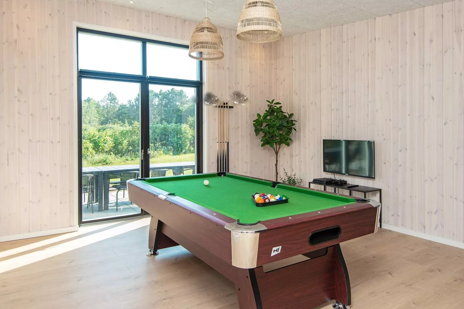 16 person holiday home in Glesborg-Indoor